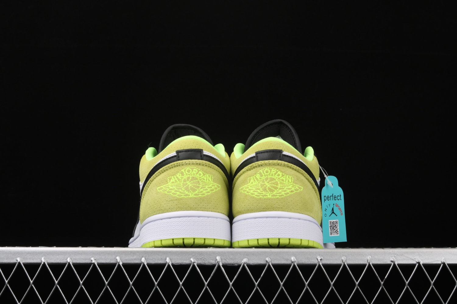 Jordan 1 Low Black Cyber (GS) CK3022-003