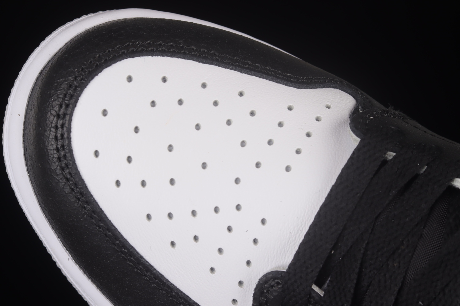 Jordan 1 Retro High OG Stage Haze 555088-108