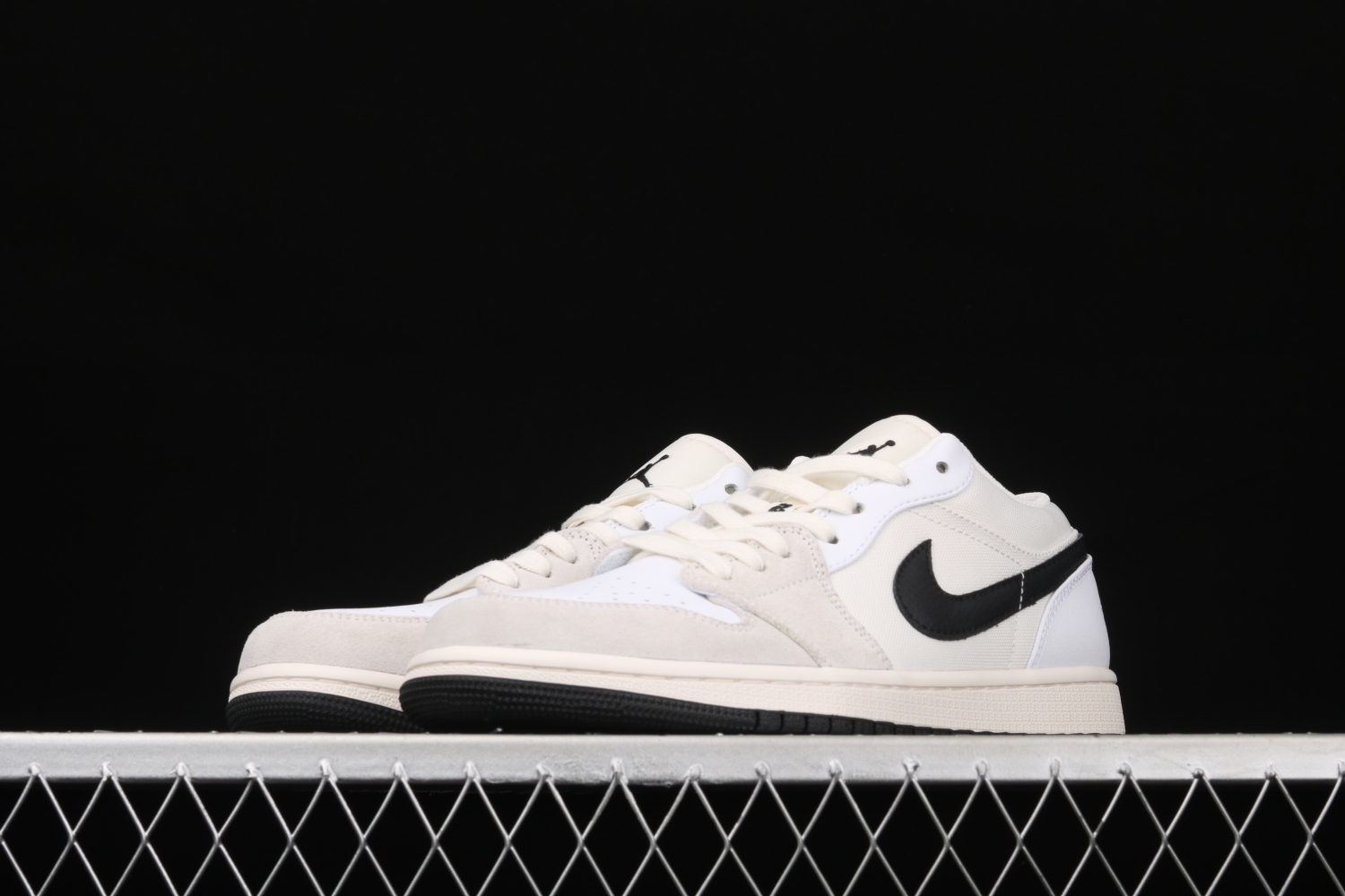 Jordan 1 Low Astrograbber DC3533-100