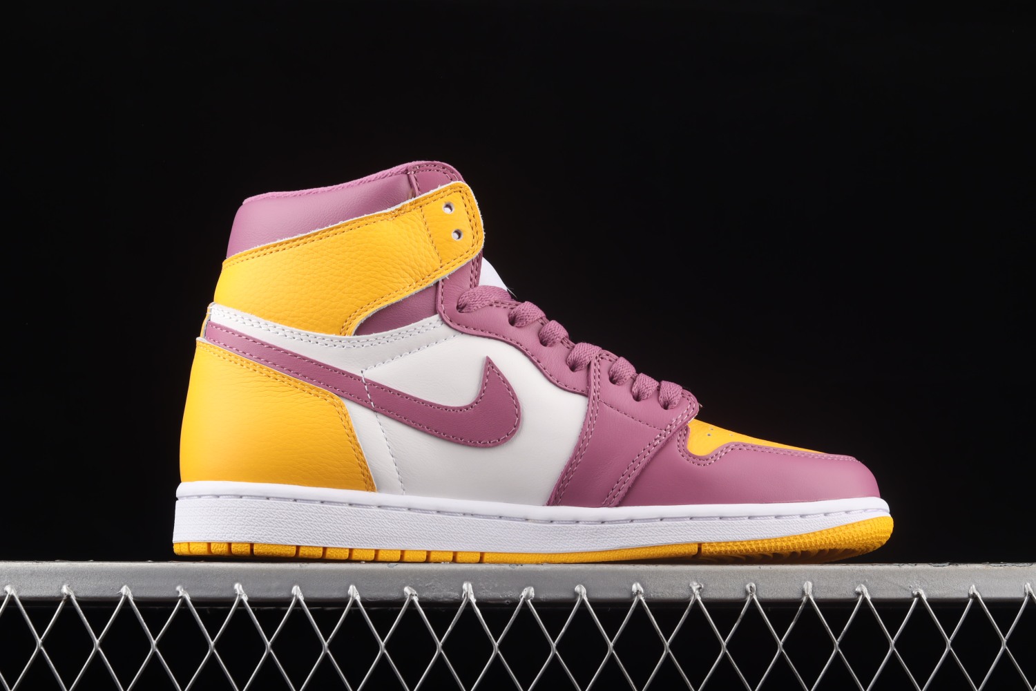 Jordan 1 Retro High OG Brotherhood 555088-706