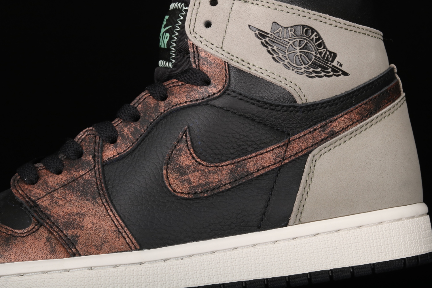 Jordan 1 Retro High Light Army Rust Shadow Patina 555088-033