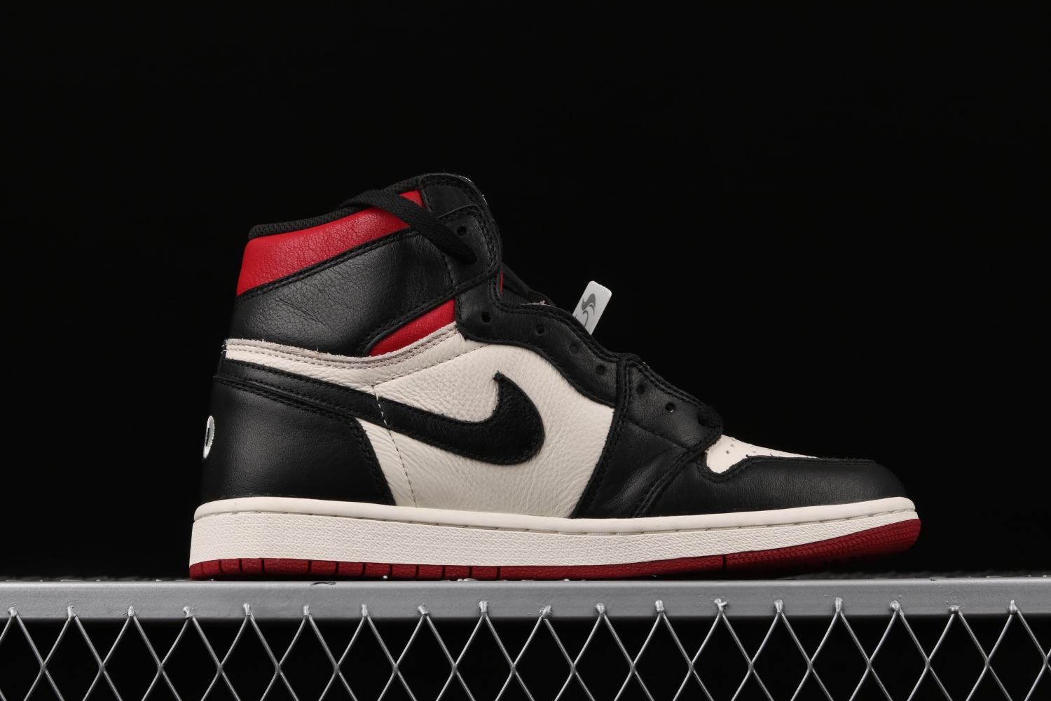 Jordan 1 Retro High  Not for Resale  Varsity Red 861428-106