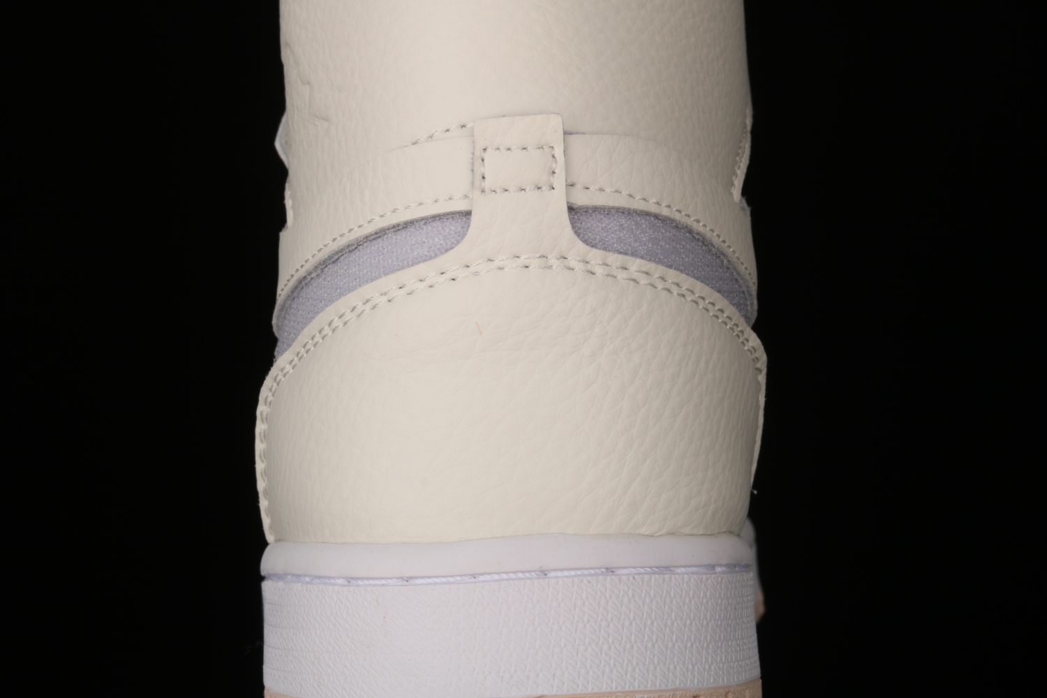 Jordan 1 High Zoom Air CMFT Pearl White (W) CT0979-107