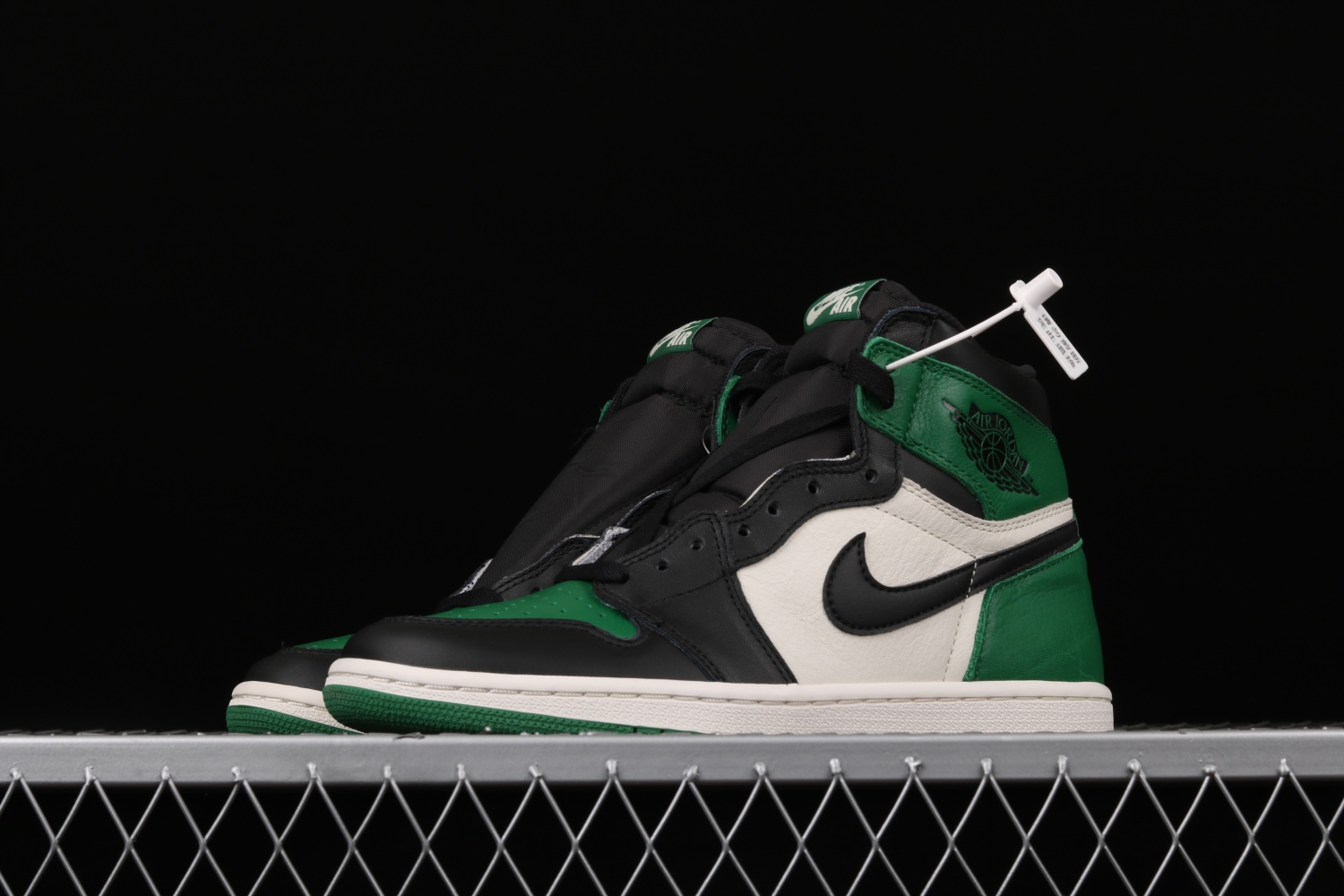 Jordan 1 Retro High Pine Green 555088-302