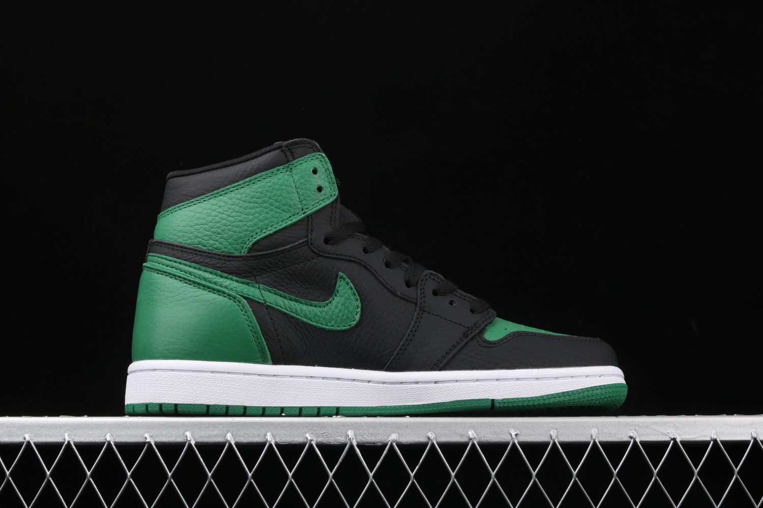 Jordan 1 Retro High Pine Green Black 555088-030