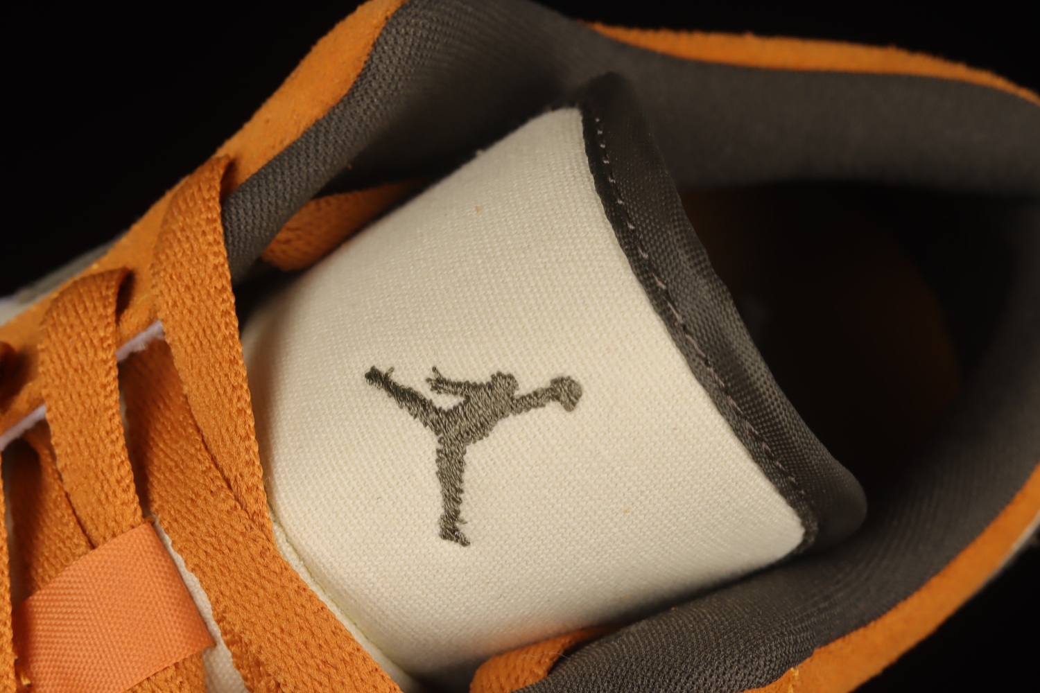 Jordan 1 Low SE Light Curry DH6931-102