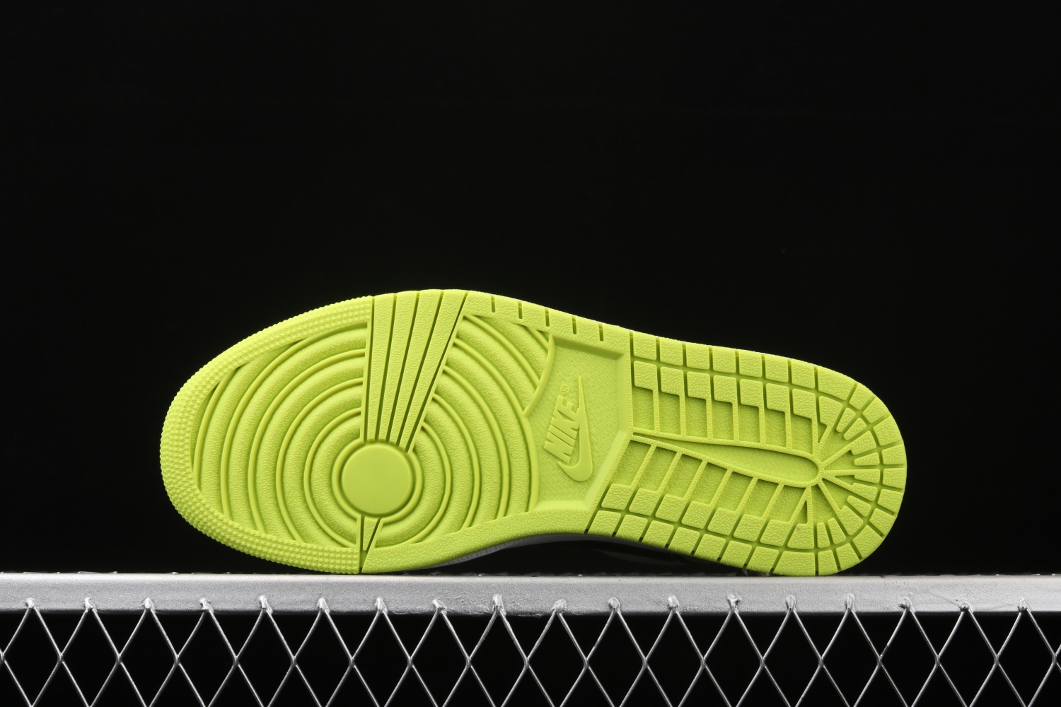 Jordan 1 Low Black Cyber (GS) CK3022-003