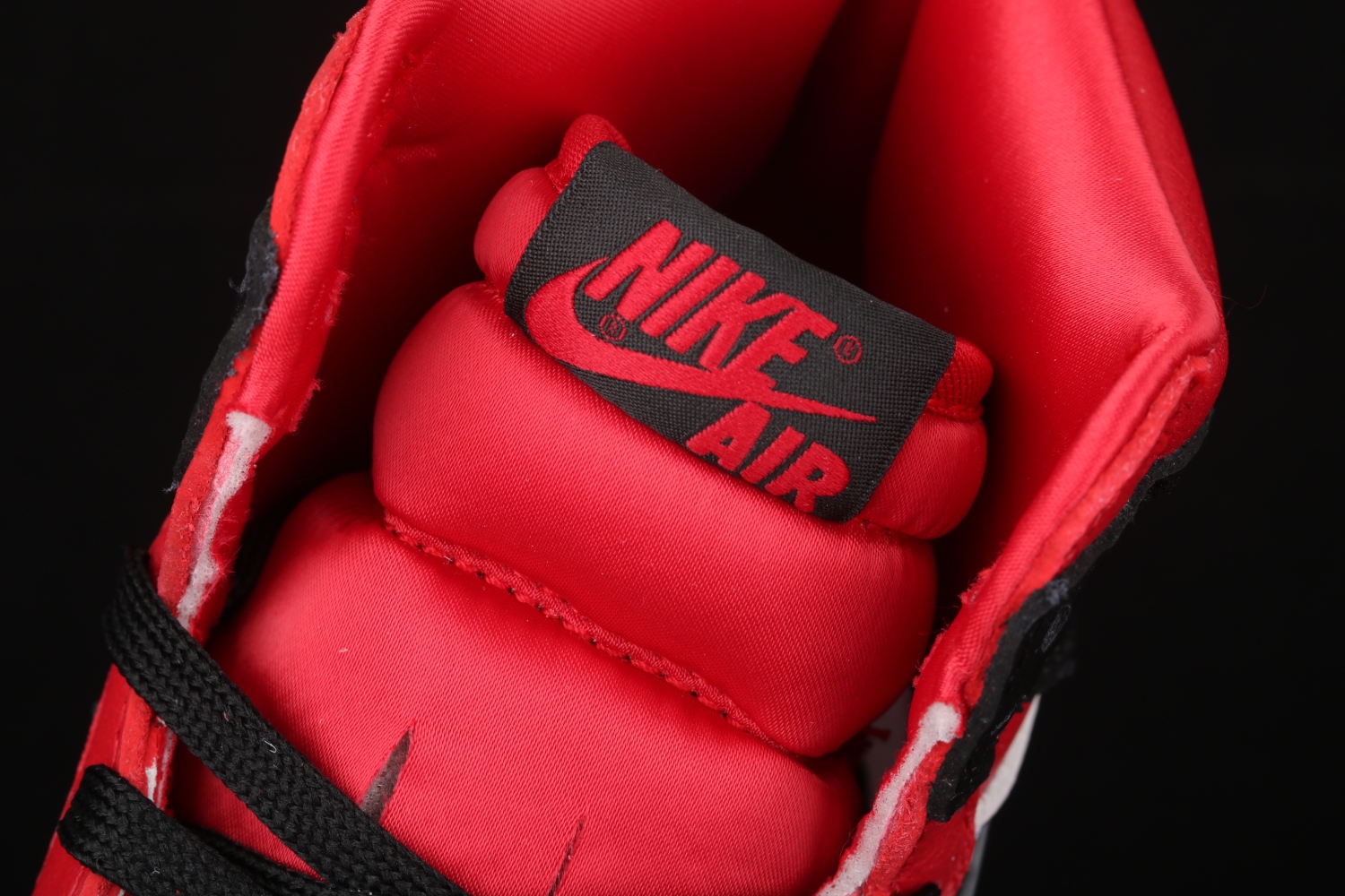 Jordan 1 Retro High Satin Snake Chicago (W) CD0461-601
