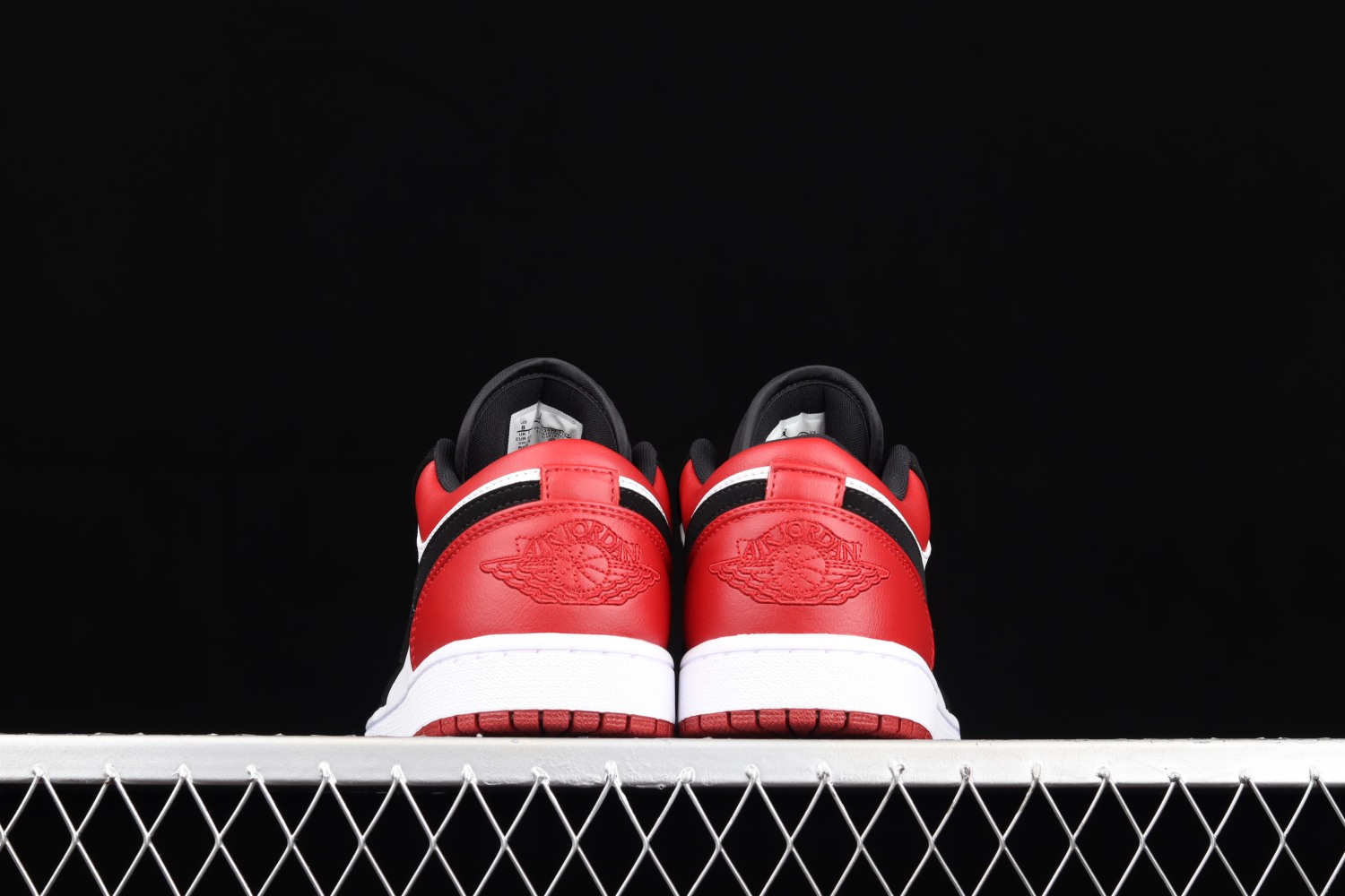 Jordan 1 Low Black Toe 553558-116