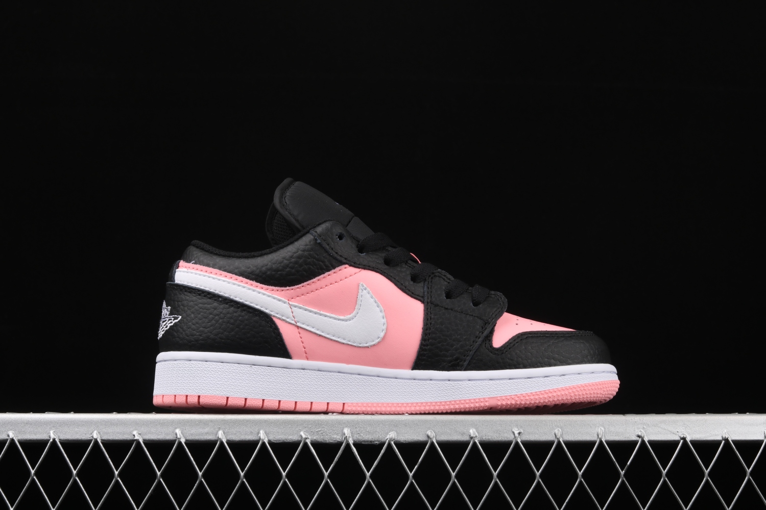 Jordan 1 Low Black Pink Quartz 554723-016
