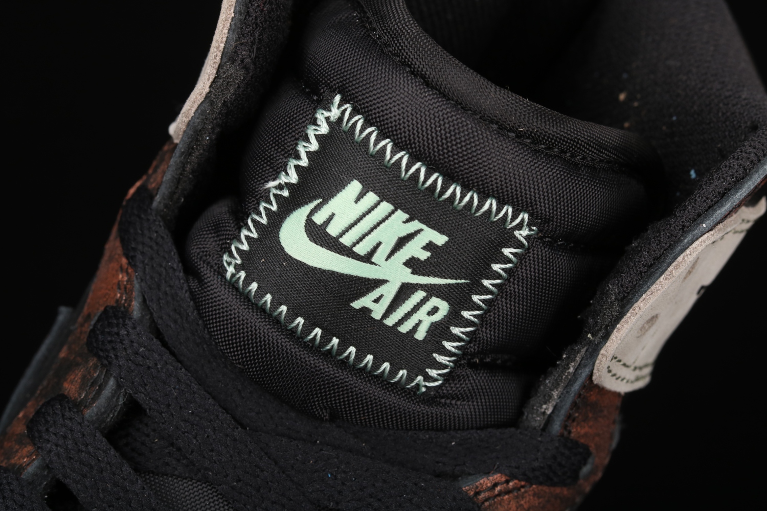 Jordan 1 Retro High Light Army Rust Shadow Patina 555088-033