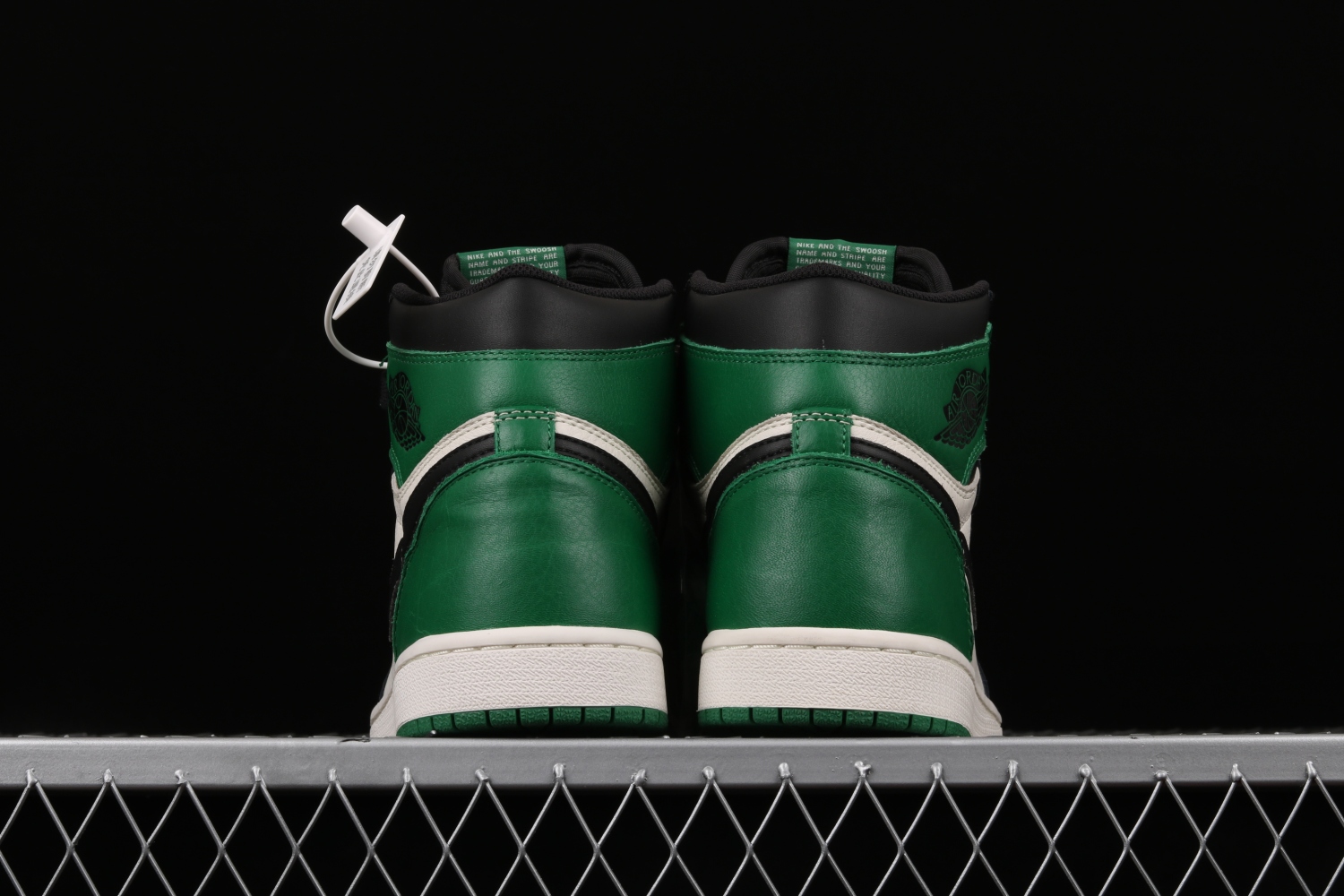 Jordan 1 Retro High Pine Green 555088-302