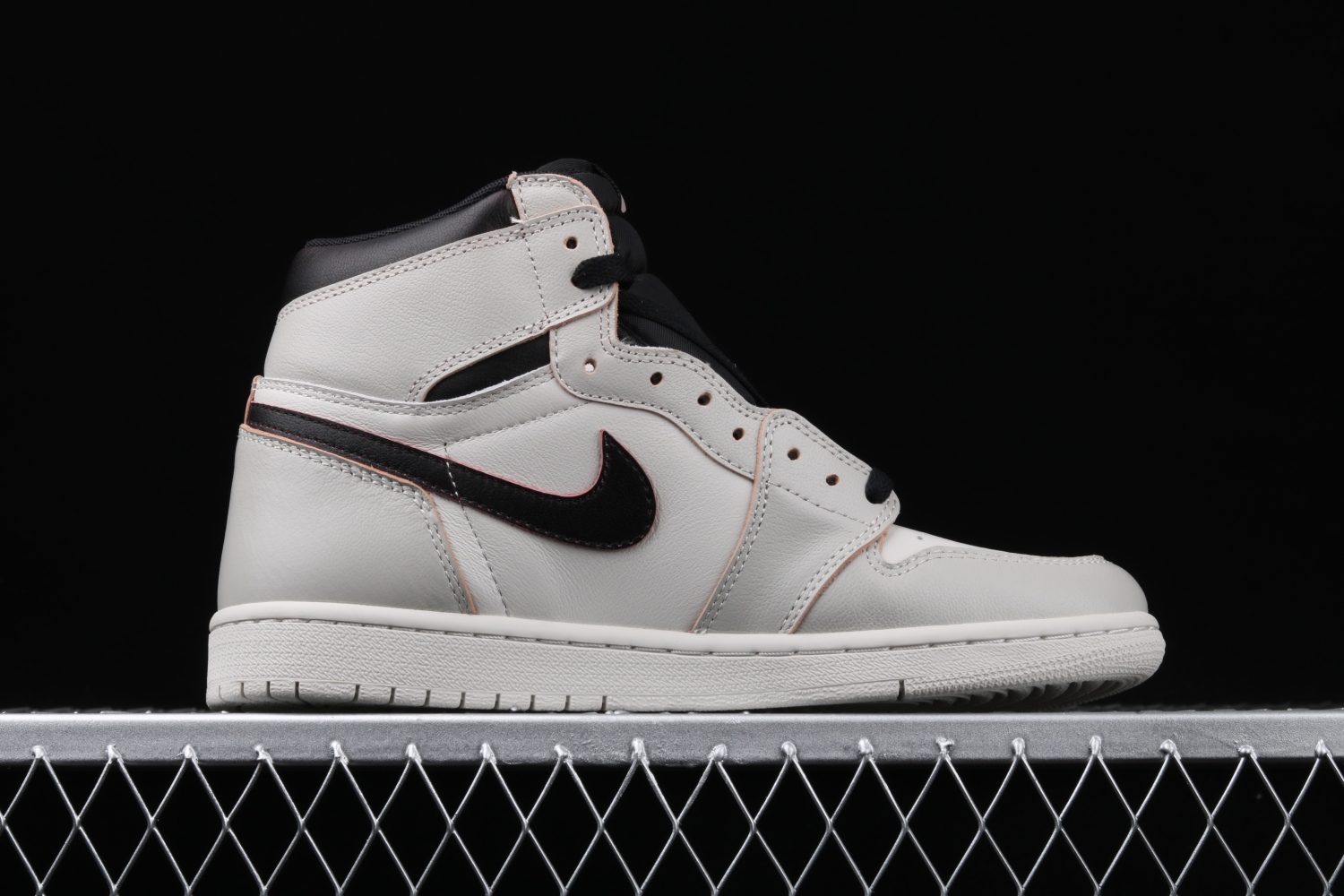 Jordan 1 Retro High OG Defiant SB NYC to Paris CD6578-006