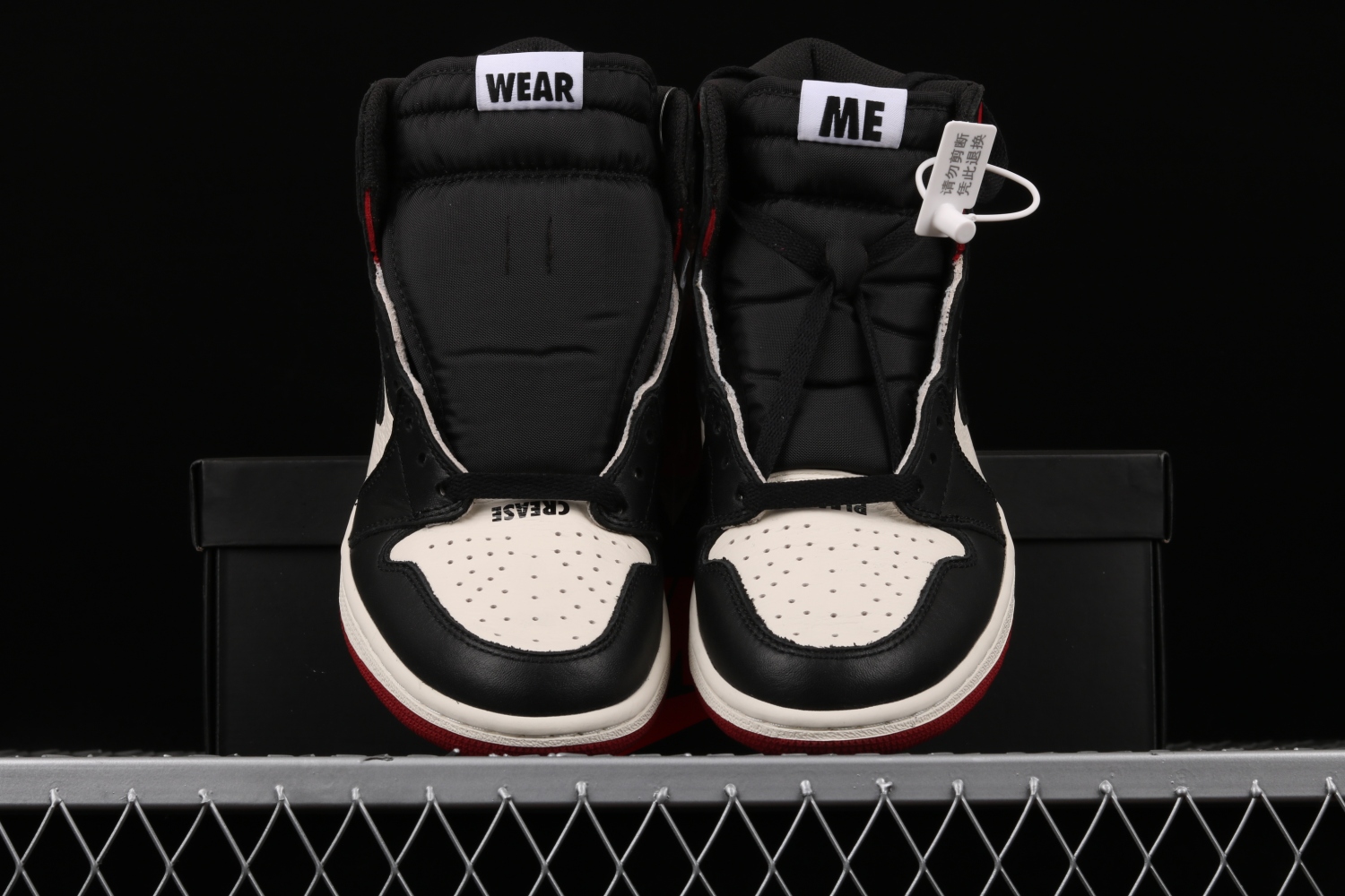 Jordan 1 Retro High  Not for Resale  Varsity Red 861428-106