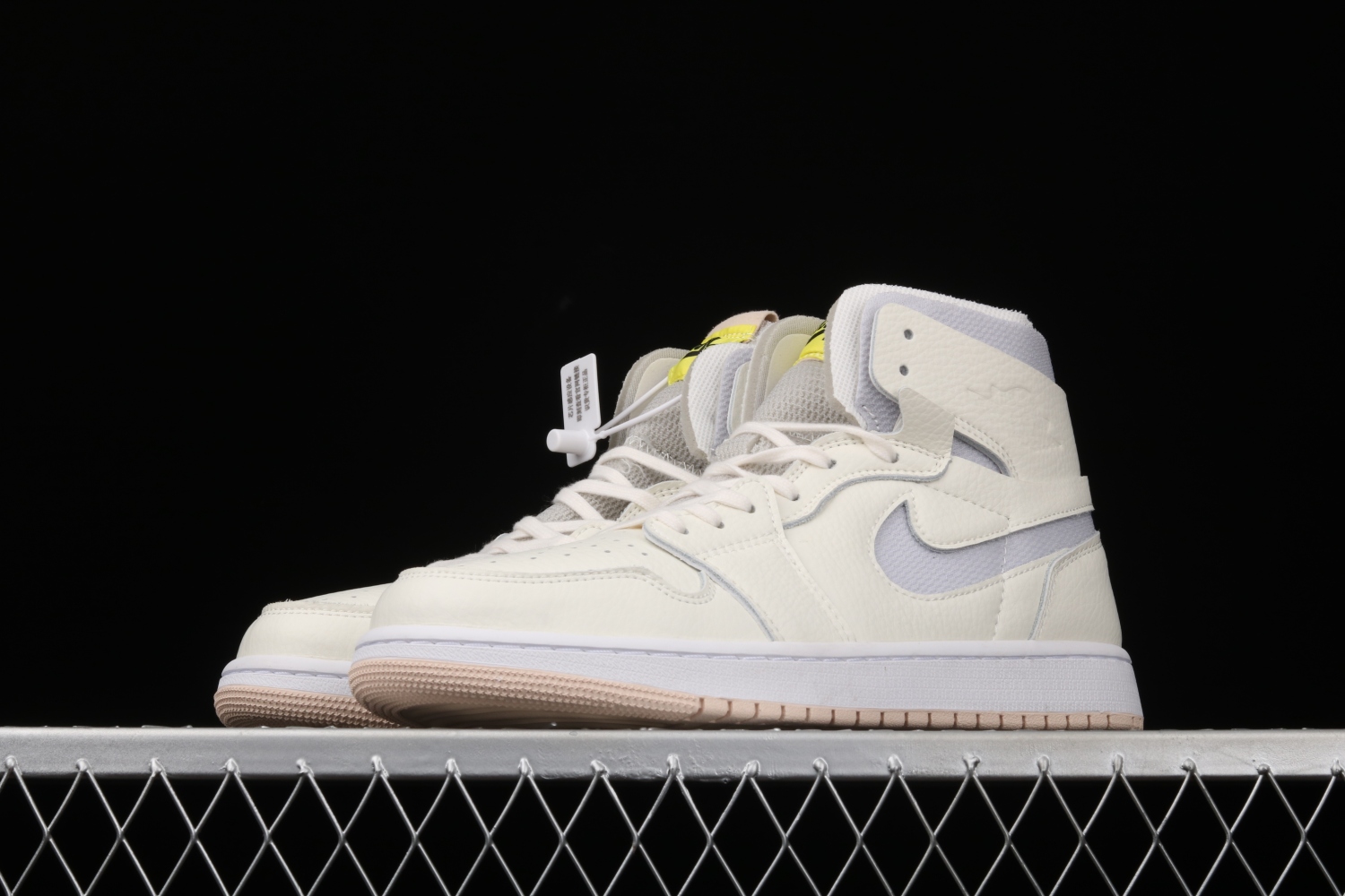 Jordan 1 High Zoom Air CMFT Pearl White (W) CT0979-107