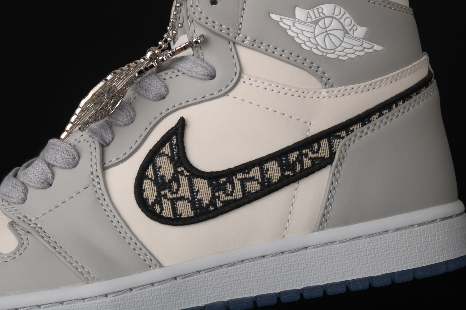 Jordan 1 Retro High Dior  CN8607-002