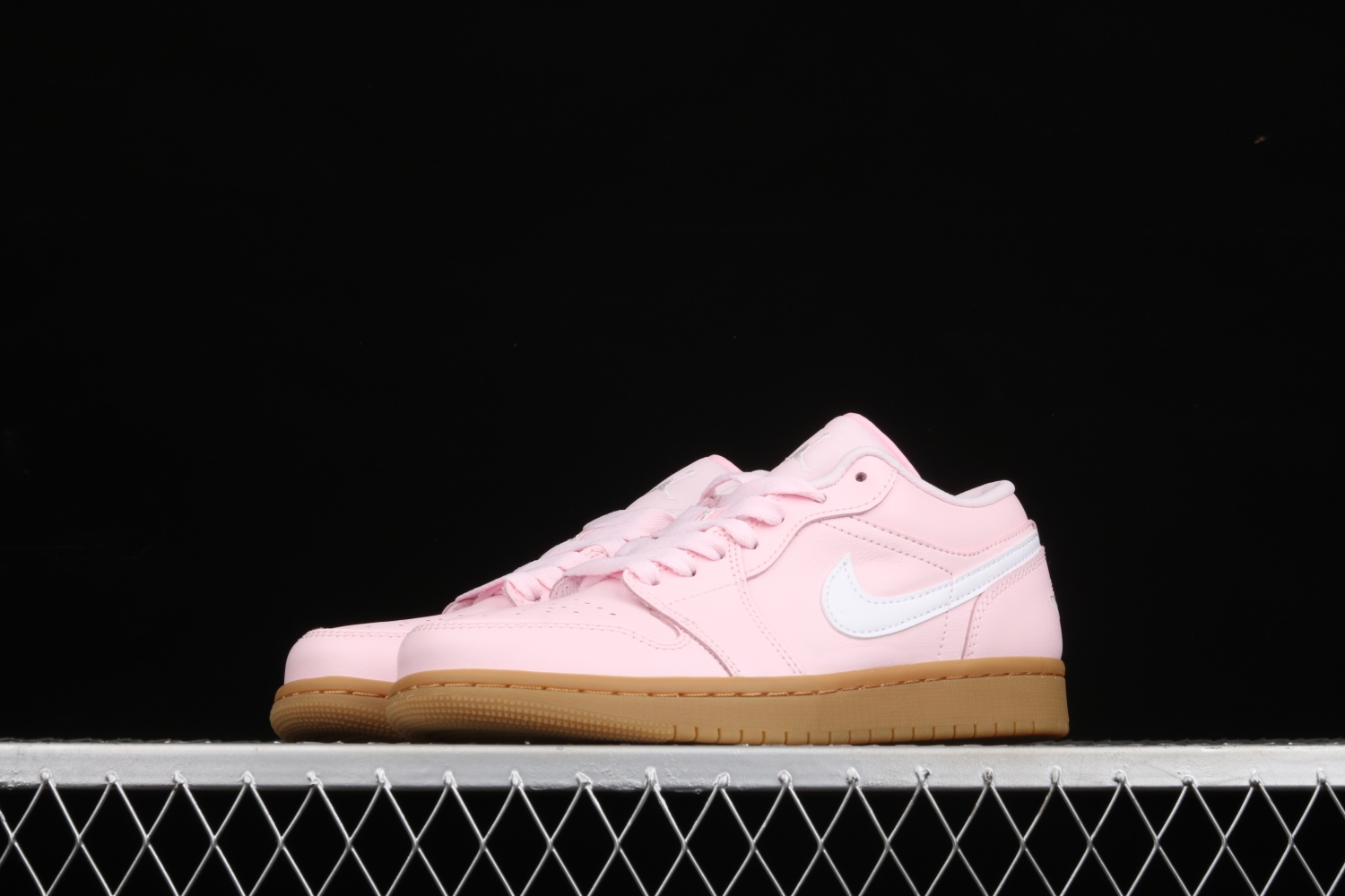 Jordan 1 Low Arctic Pink Gum (W) DC0774-601