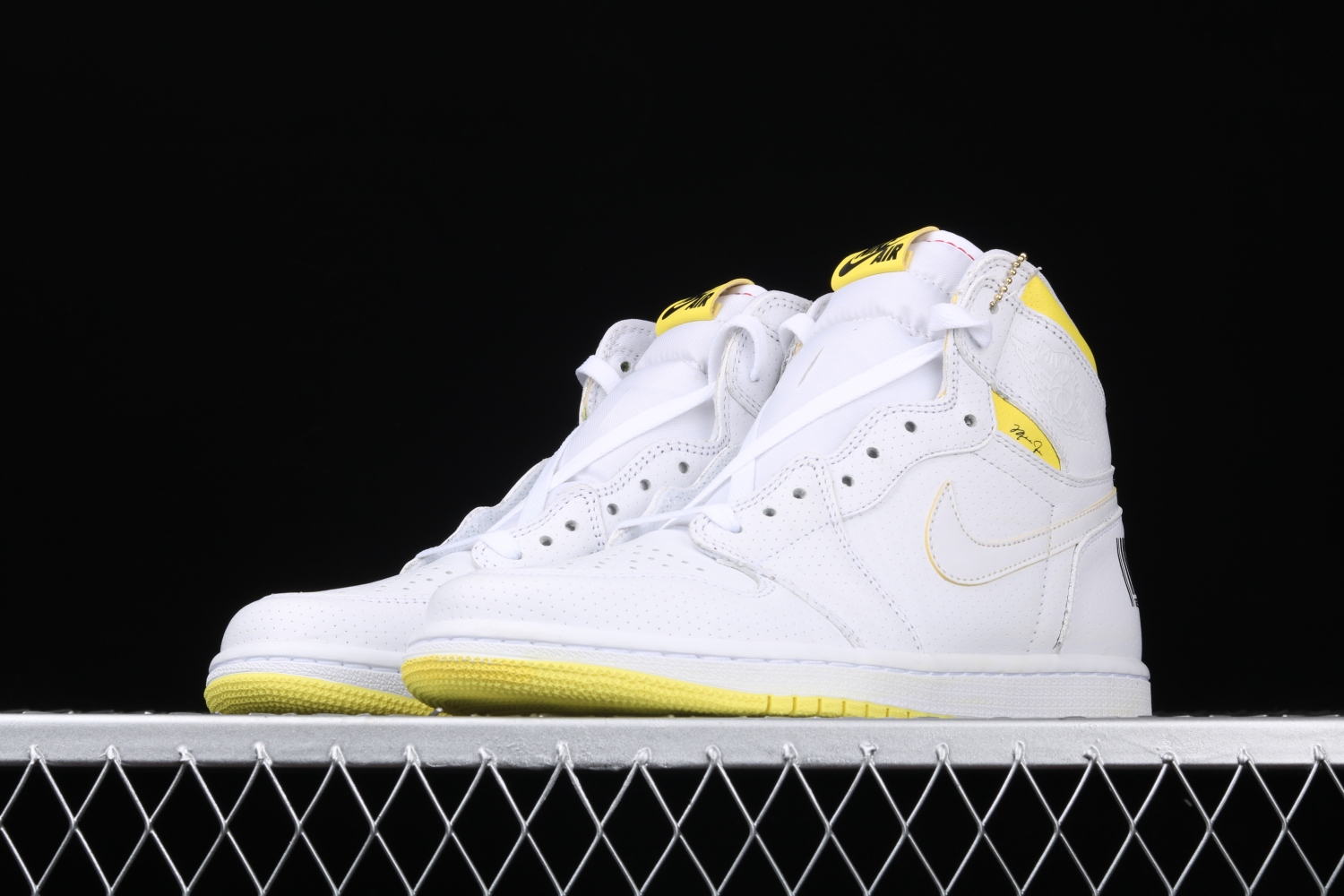 Jordan 1 Retro High First Class Flight 555088-170