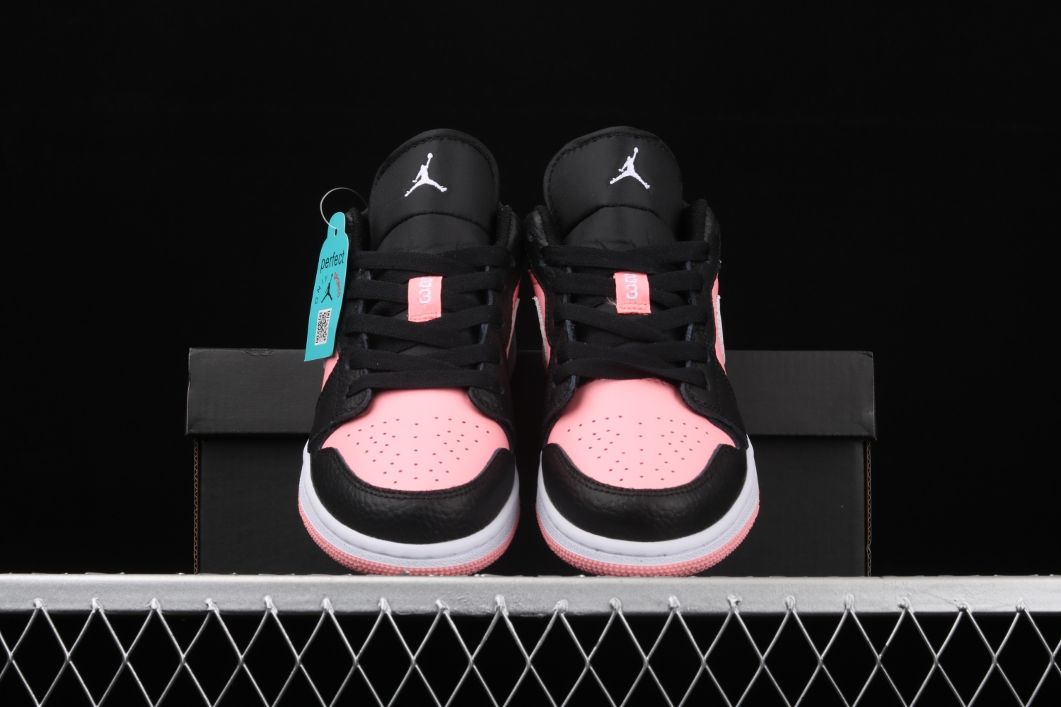 Jordan 1 Low Black Pink Quartz 554723-016