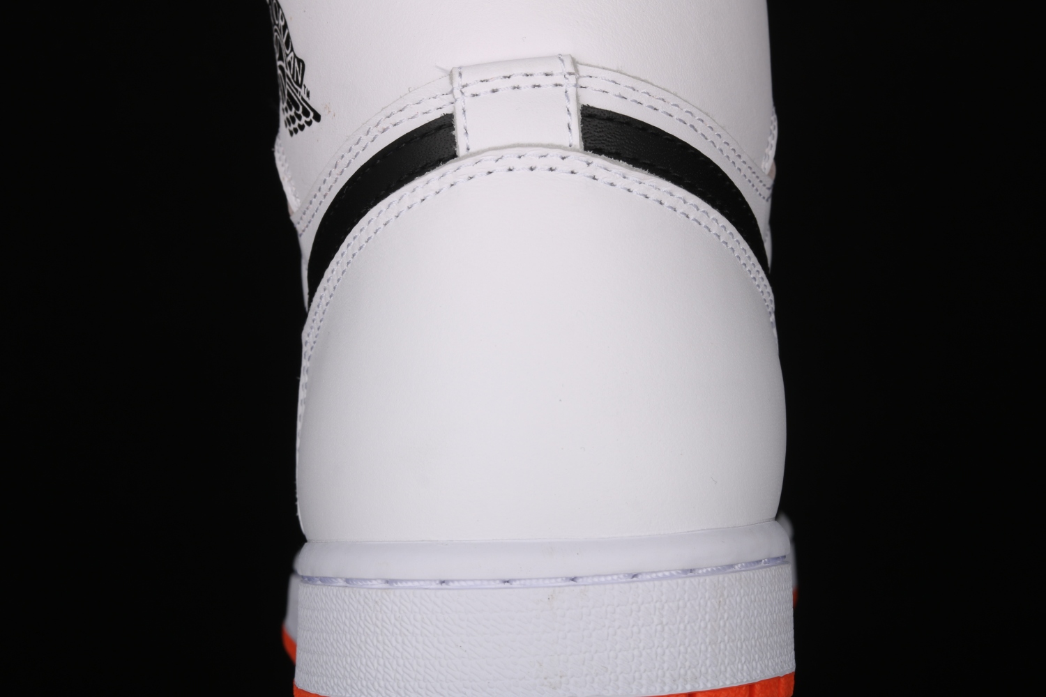 Jordan 1 Retro High Electro Orange 555088-180