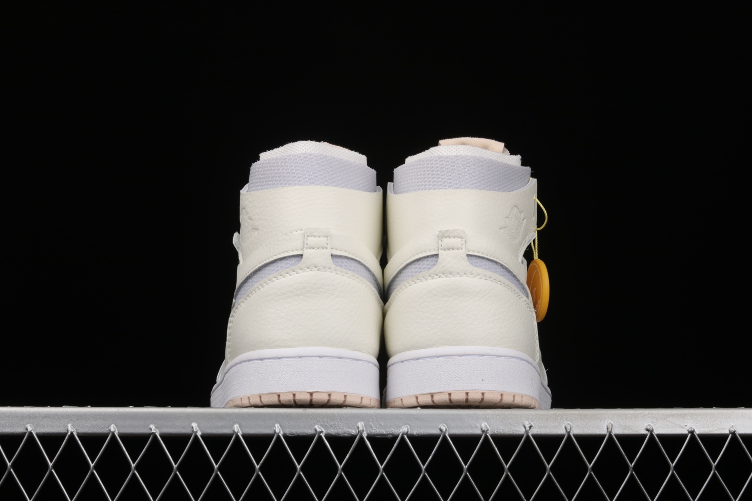 Jordan 1 High Zoom Air CMFT Pearl White (W) CT0979-107