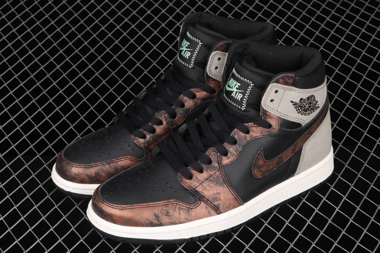 Jordan 1 Retro High Light Army Rust Shadow Patina 555088-033