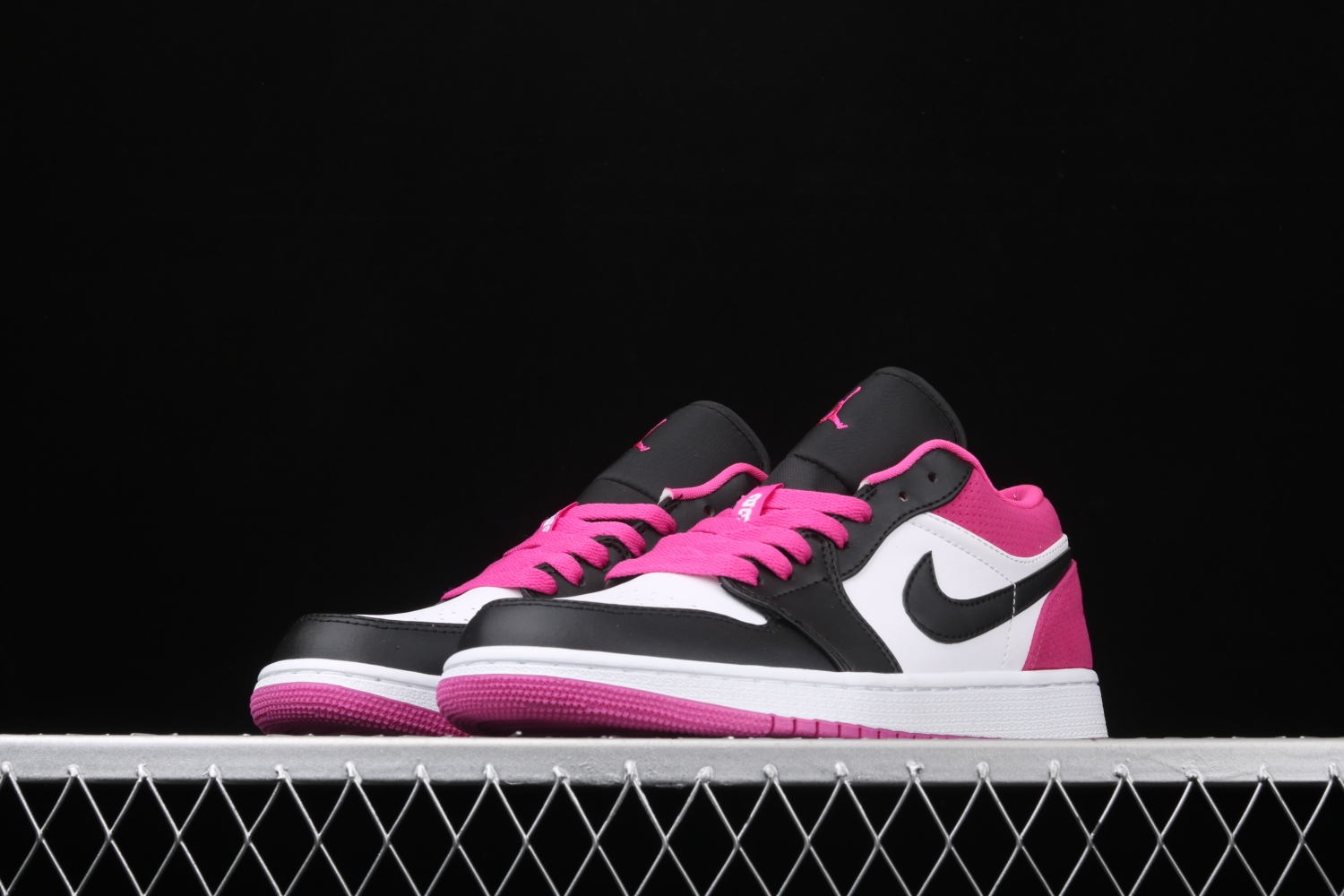 Jordan 1 Low Black Active Fuchsia CK3022-005