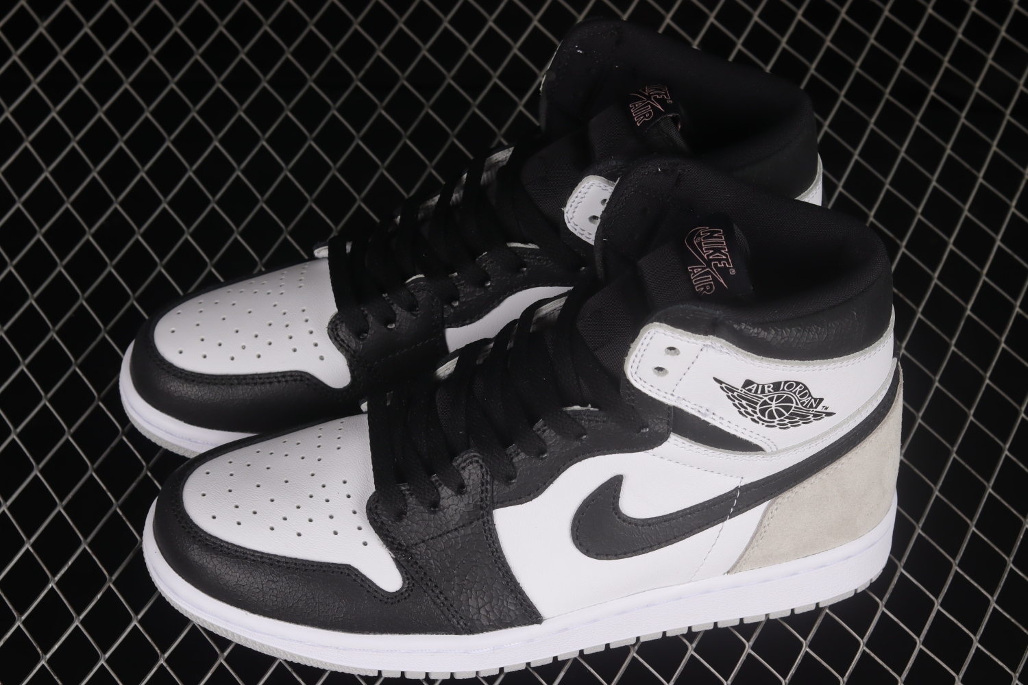 Jordan 1 Retro High OG Stage Haze 555088-108