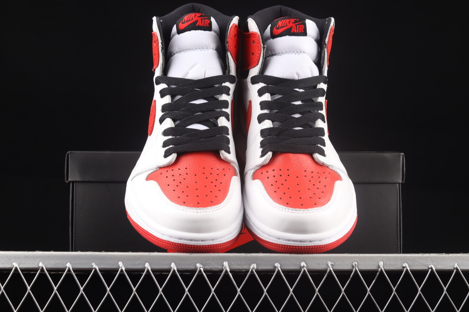 Jordan 1 Retro High OG Heritage 555088-161
