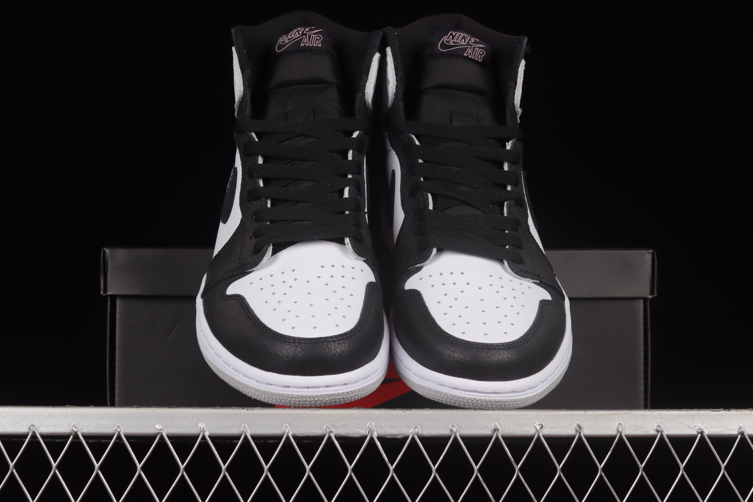 Jordan 1 Retro High OG Stage Haze 555088-108