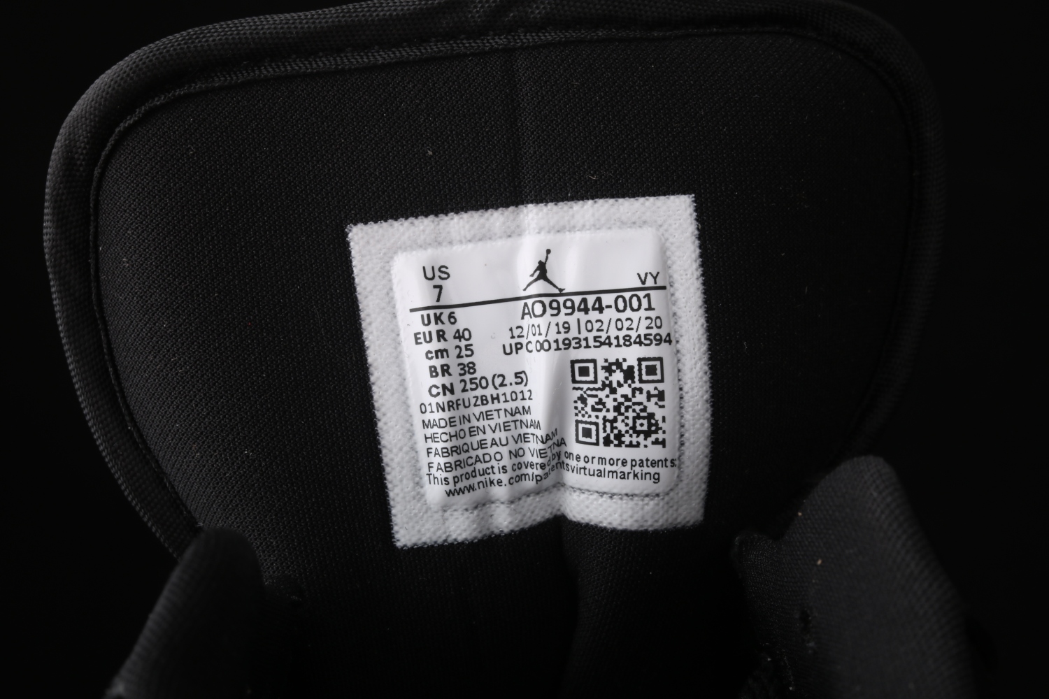 Jordan 1 Low Black White (W) AO9944-001