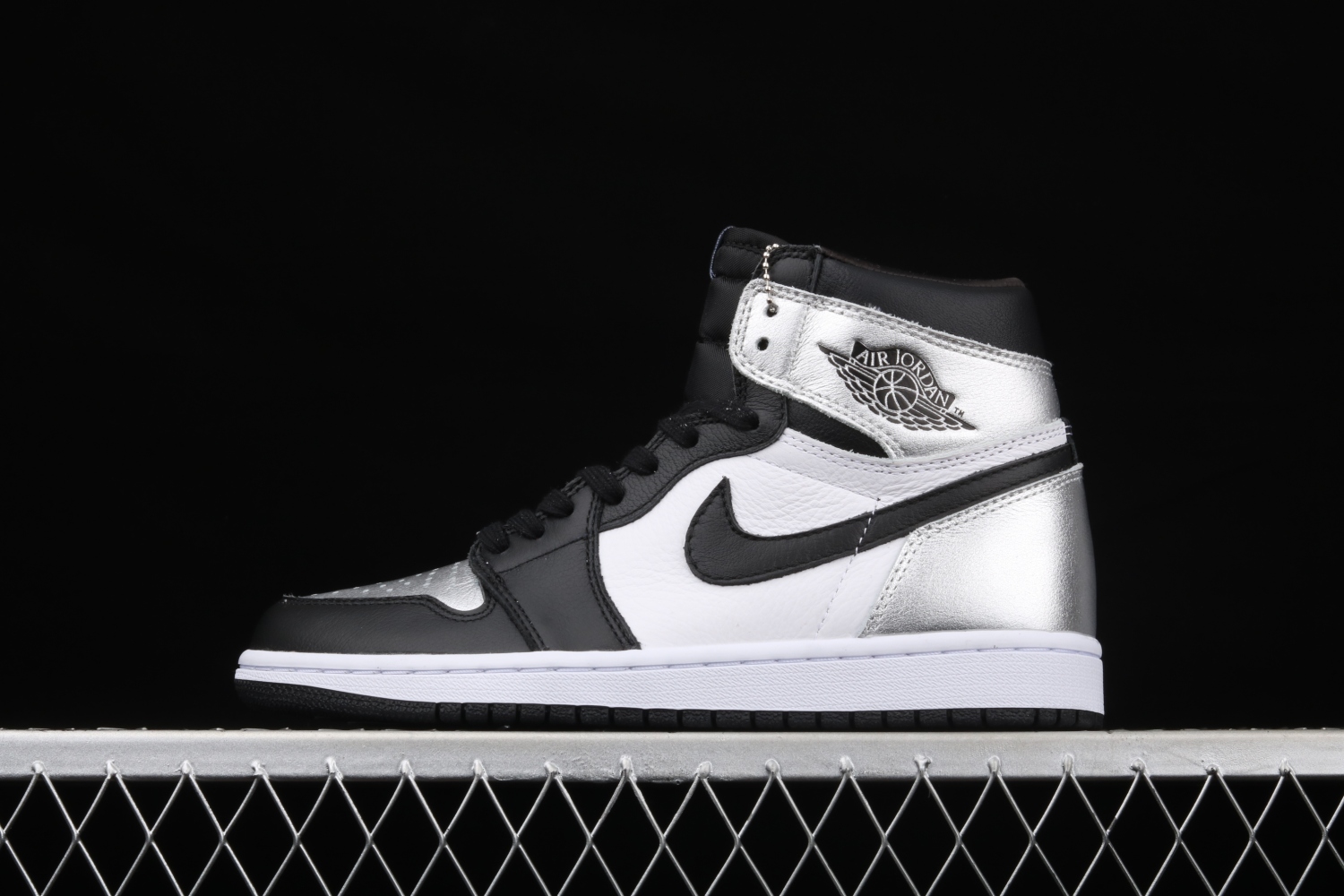 Jordan 1 Retro High Silver Toe (W) CD0461-001