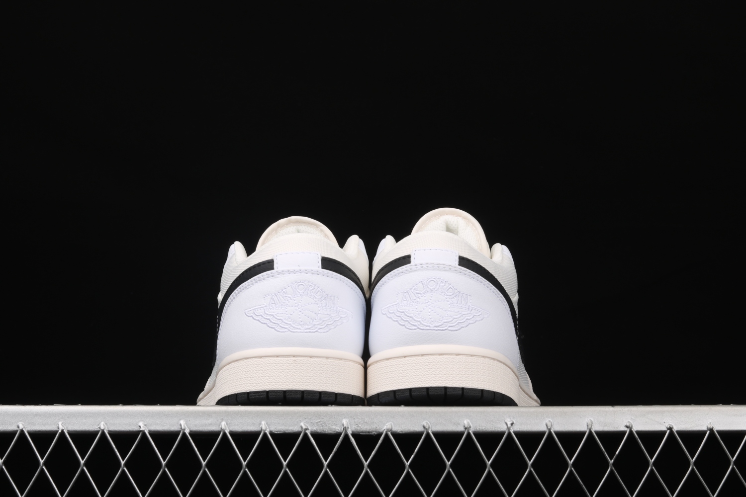 Jordan 1 Low Astrograbber DC3533-100