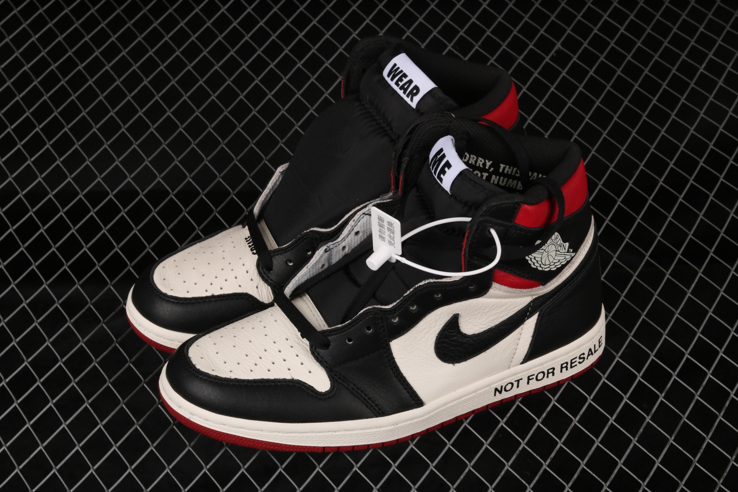 Jordan 1 Retro High  Not for Resale  Varsity Red 861428-106