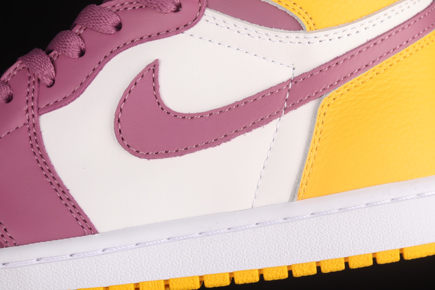 Jordan 1 Retro High OG Brotherhood 555088-706