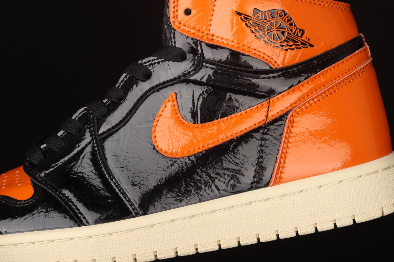 Jordan 1 Retro High OG “Shattered Backboard 3.0” 555088-028（TS Batch）
