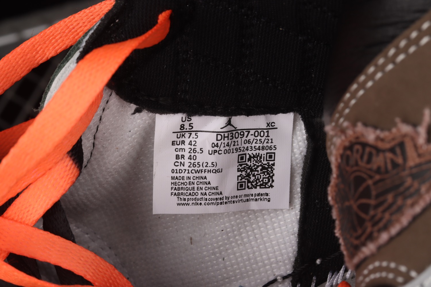 Jordan 1 Retro High OG Hand Crafted DH3097-001