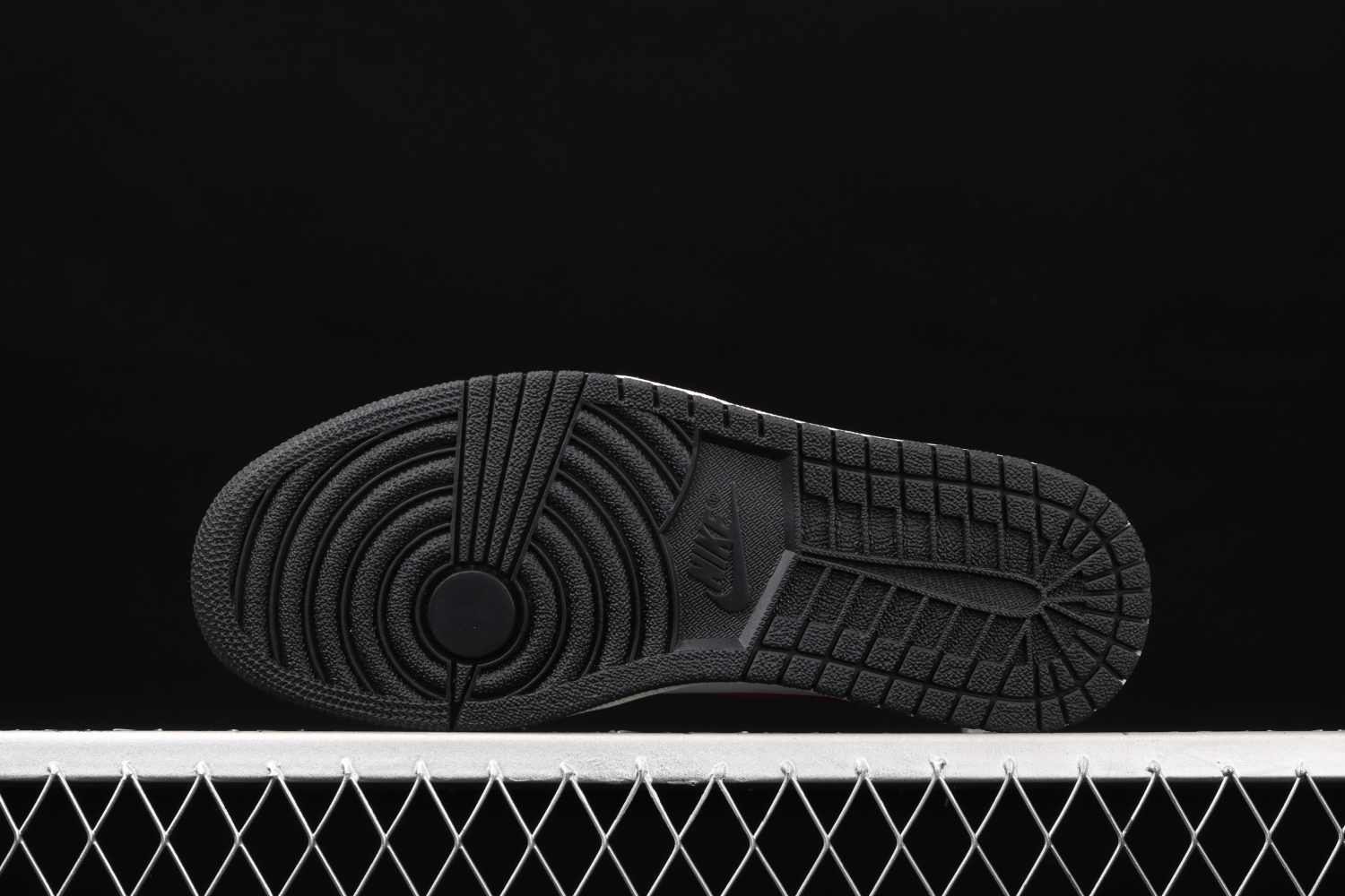Jordan 1 Retro High Black Gym Red 555088-061