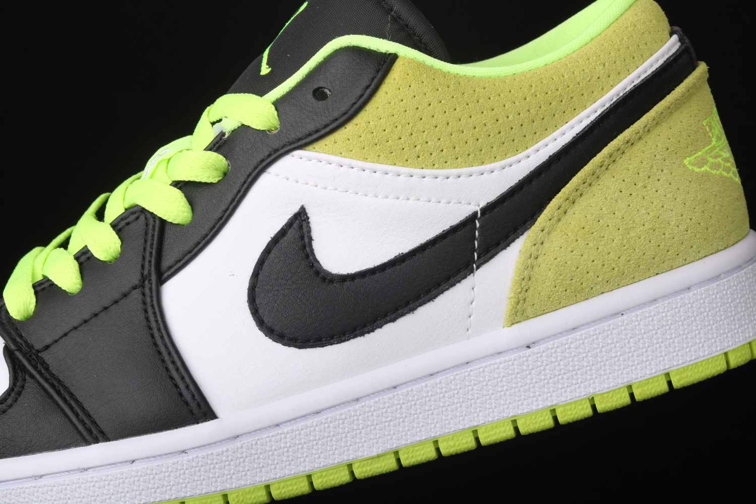 Jordan 1 Low Black Cyber (GS) CK3022-003