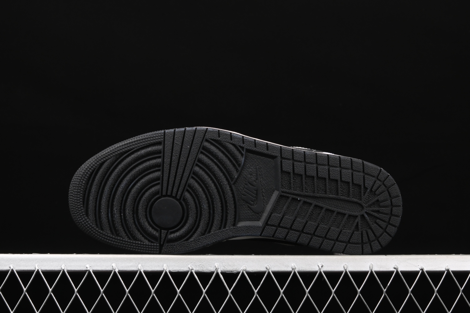 Jordan 1 Low Astrograbber DC3533-100