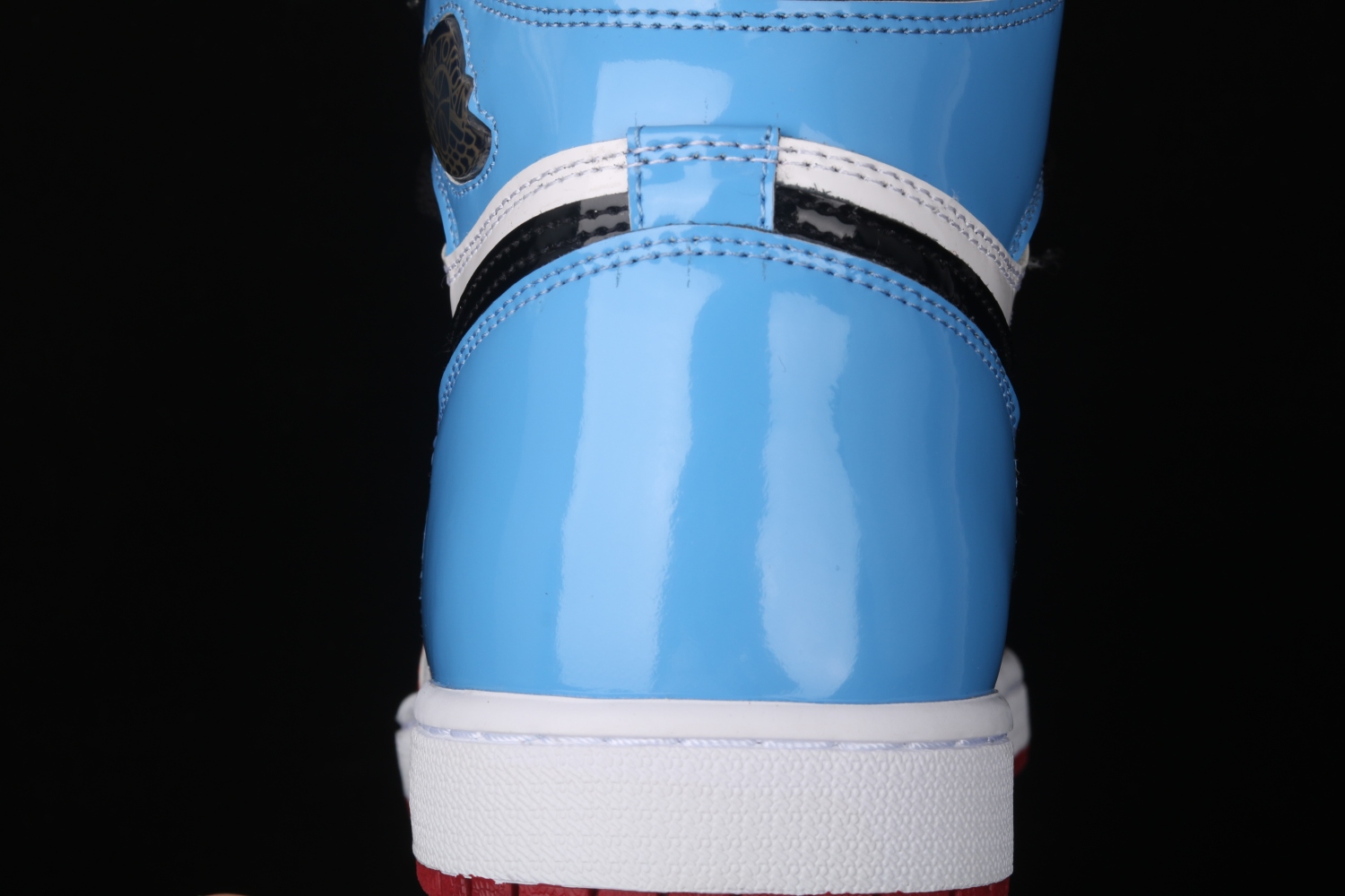 Jordan 1 Retro High Fearless UNC Chicago CK5666-100