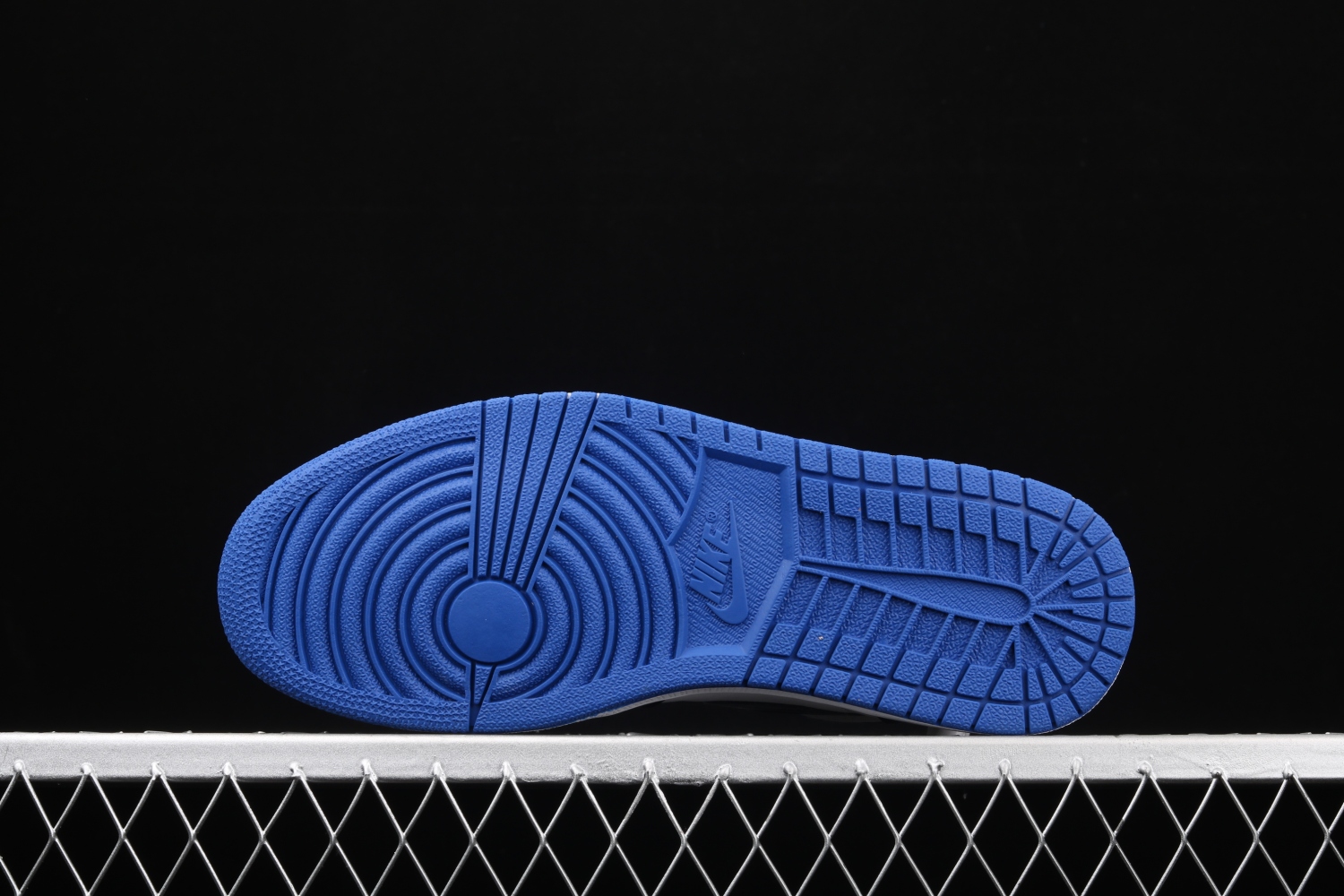 Jordan 1 Retro High Royal Toe 555088-041