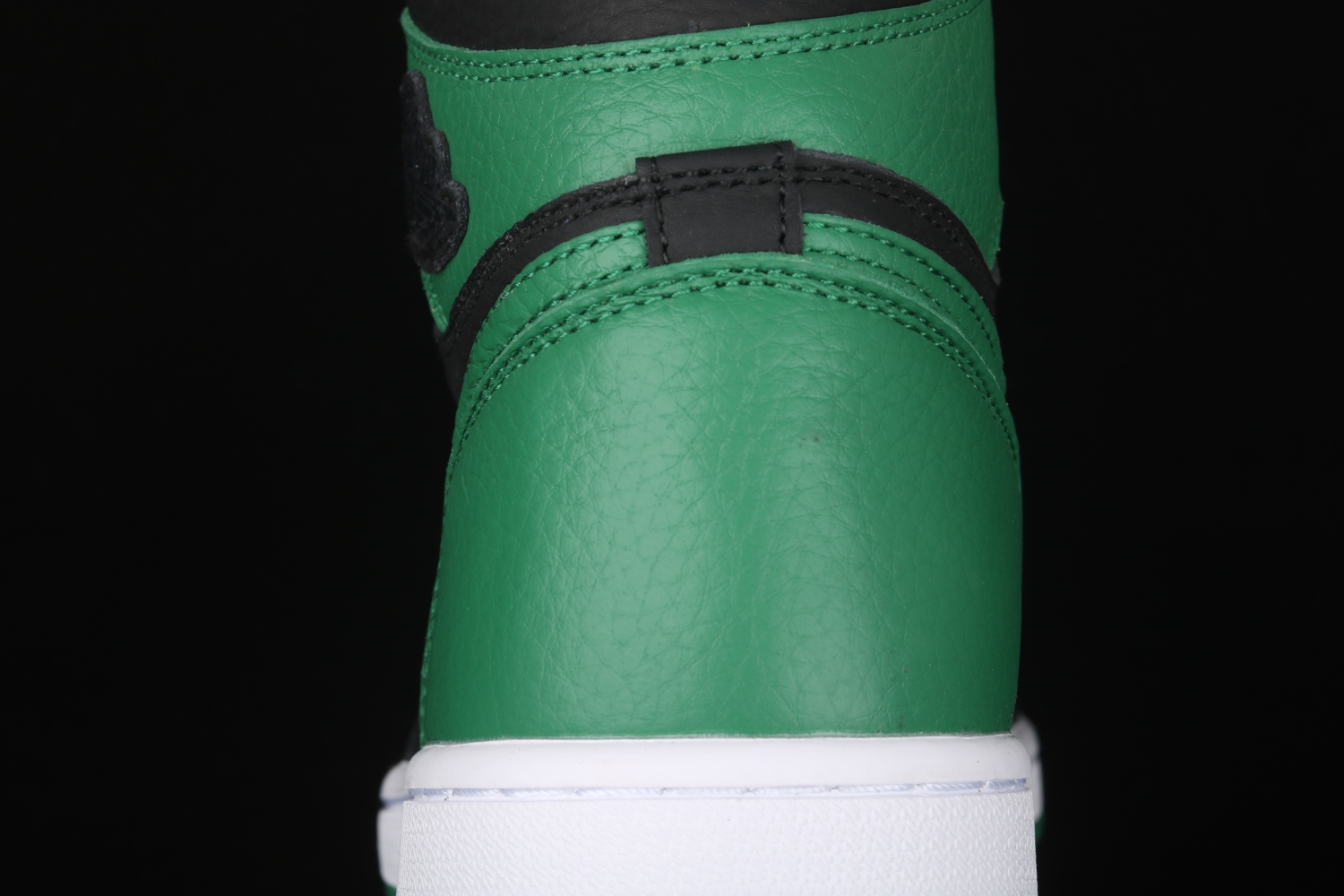 Jordan 1 Retro High Pine Green Black 555088-030