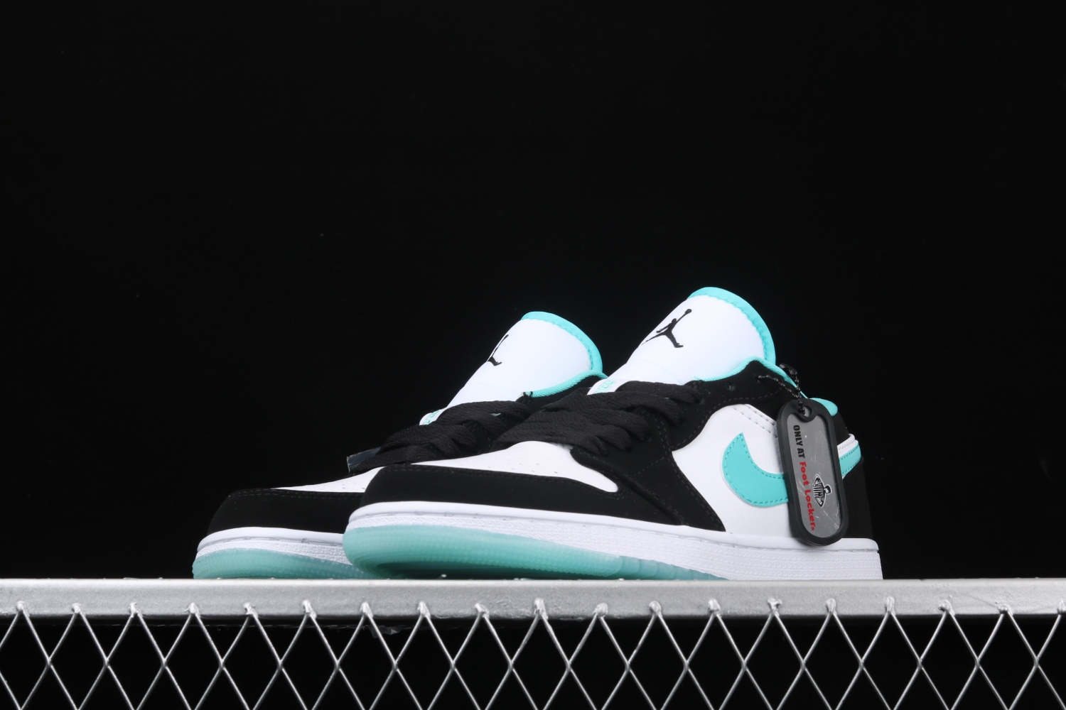 Jordan 1 Low “Island Green” CQ9828-131