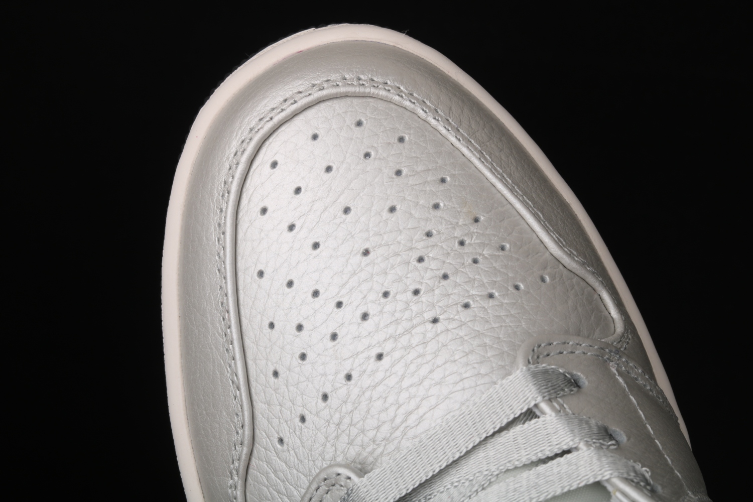 Jordan 1 Low Night Track DA4668-001