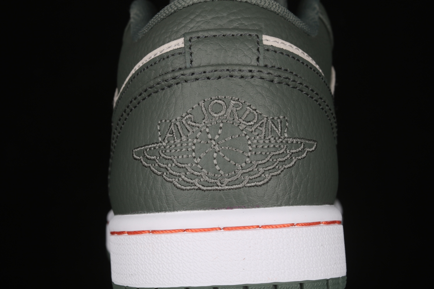 Jordan 1 Low Military Green 553558-121