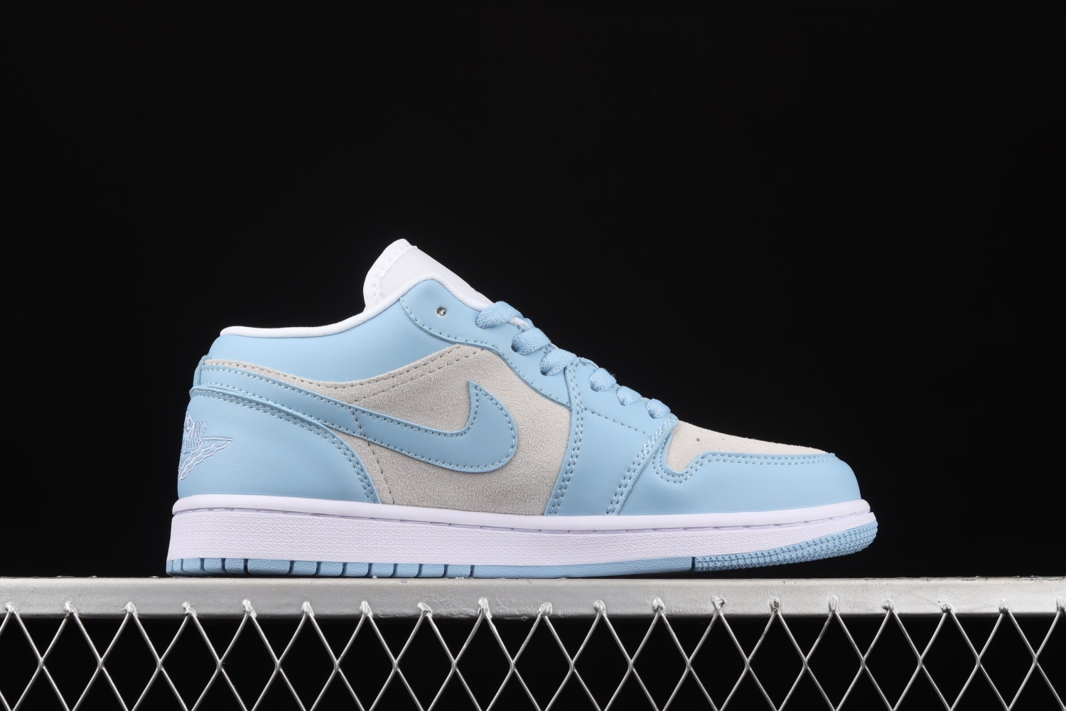 Jordan 1 Low Football Grey Aluminum (W) DC0774-050