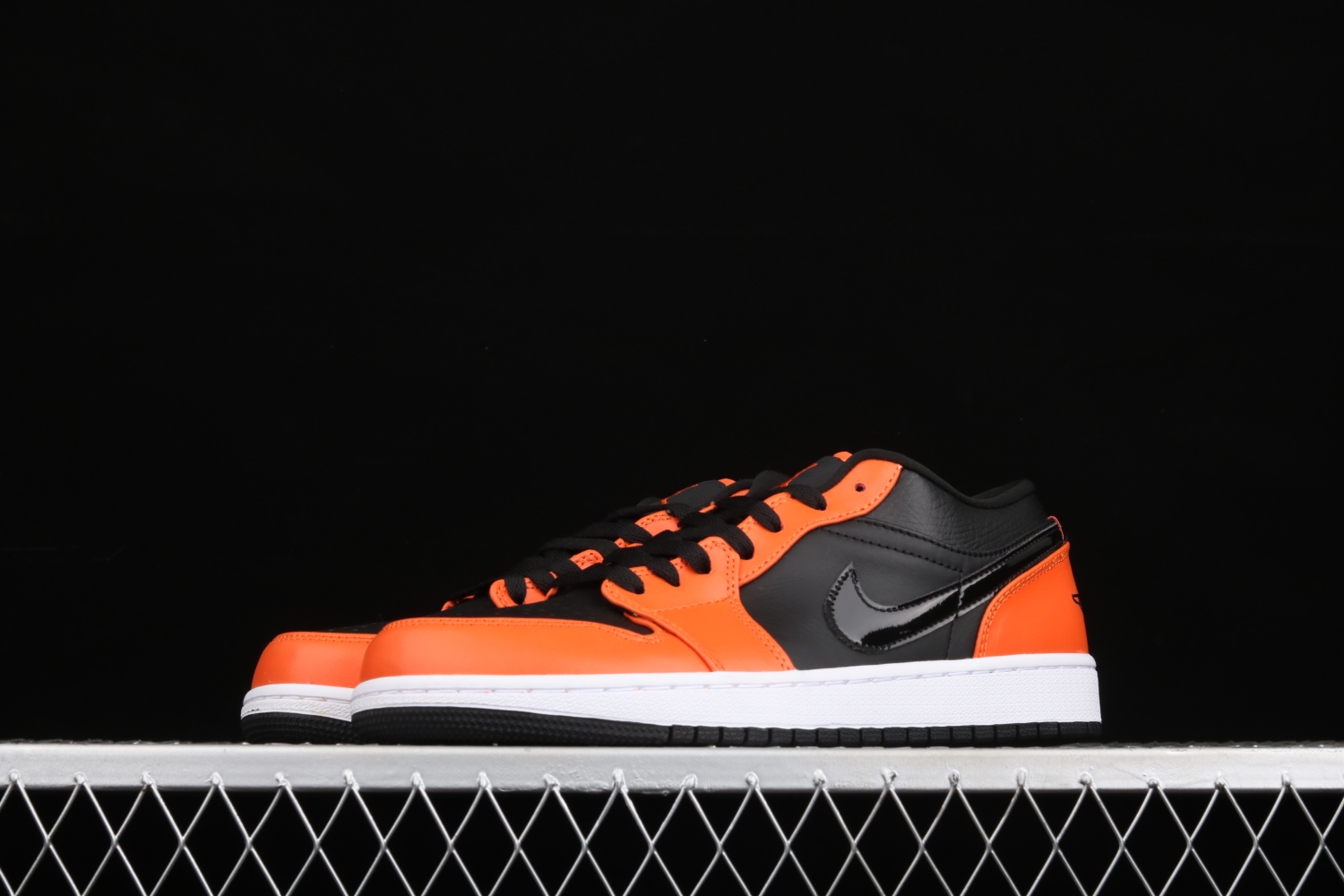 Jordan 1 Low SE Black Turf Orange CK3022-008