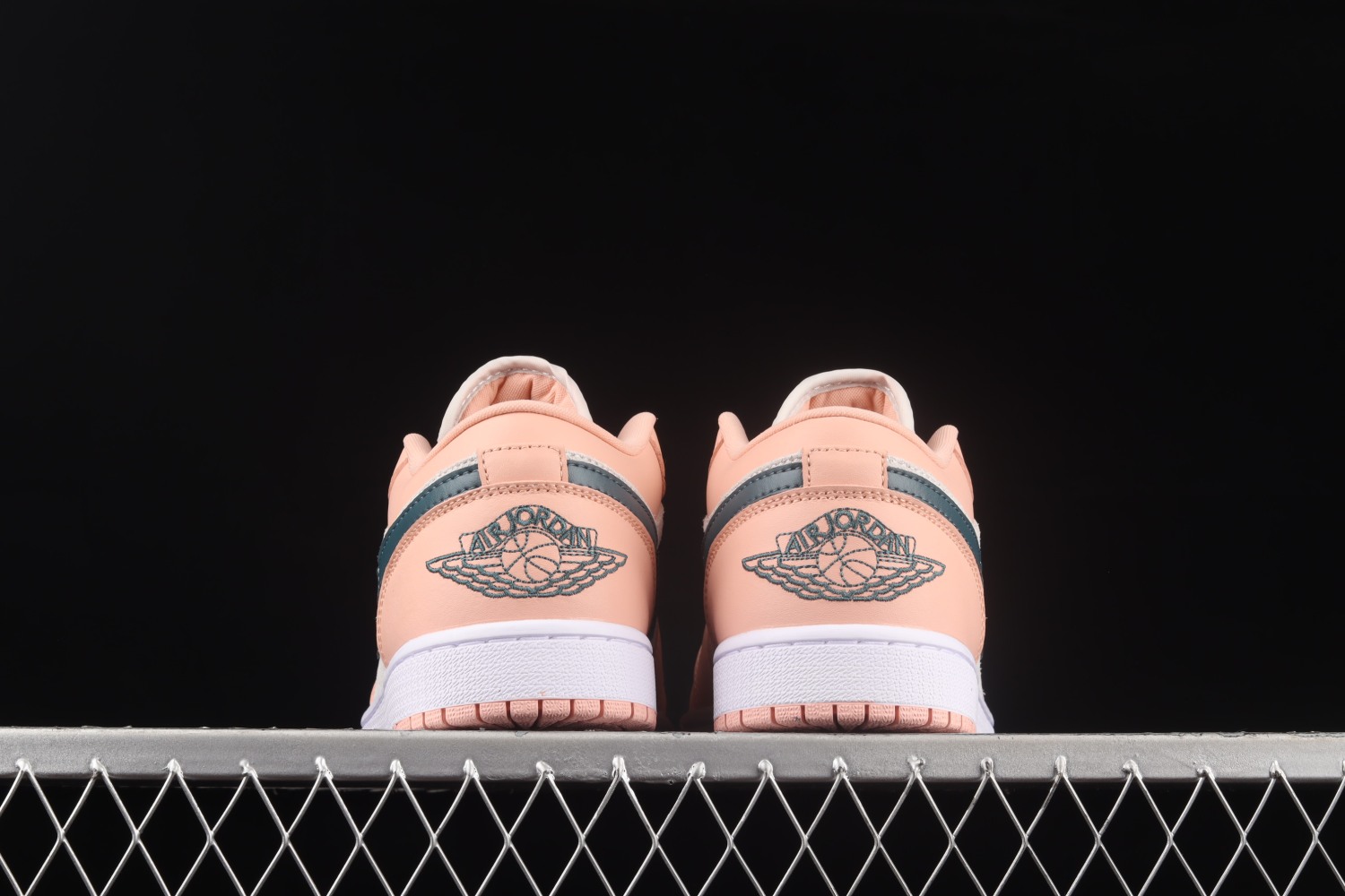 Jordan 1 Low Light Madder Root (W) DC0774-800