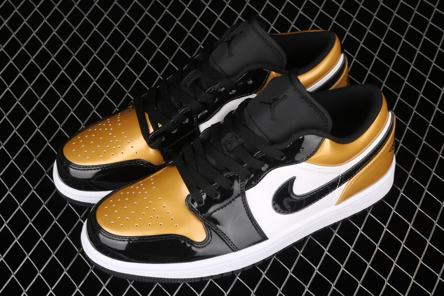 Jordan 1 Low Gold Toe CQ9447-700